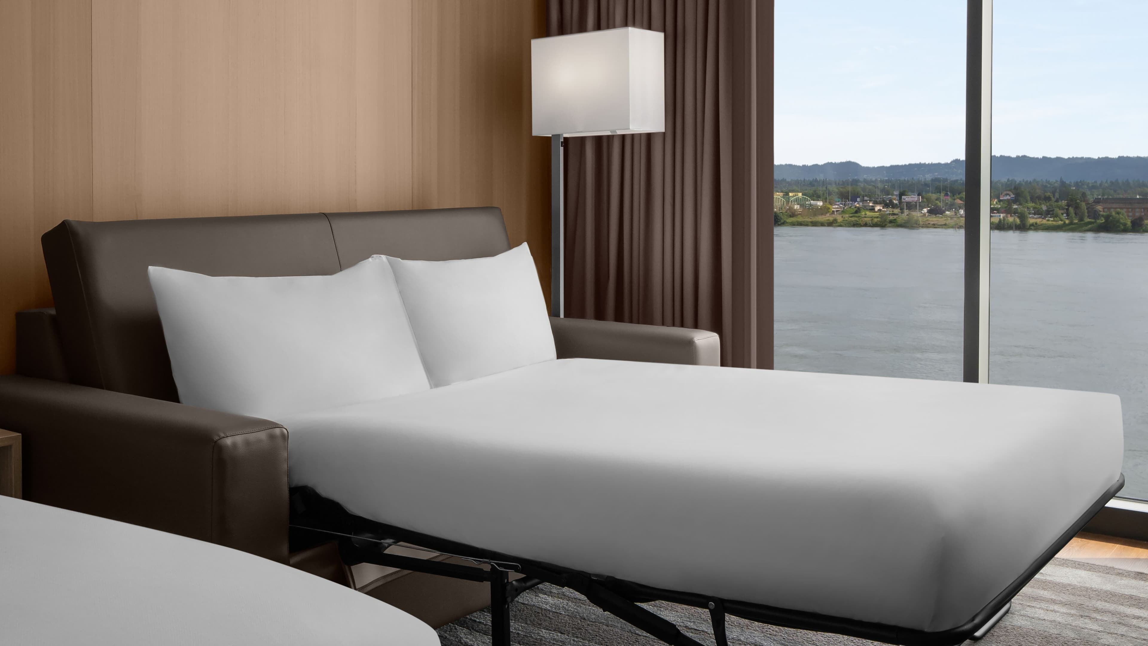 AC Hotel Vancouver Waterfront — 12