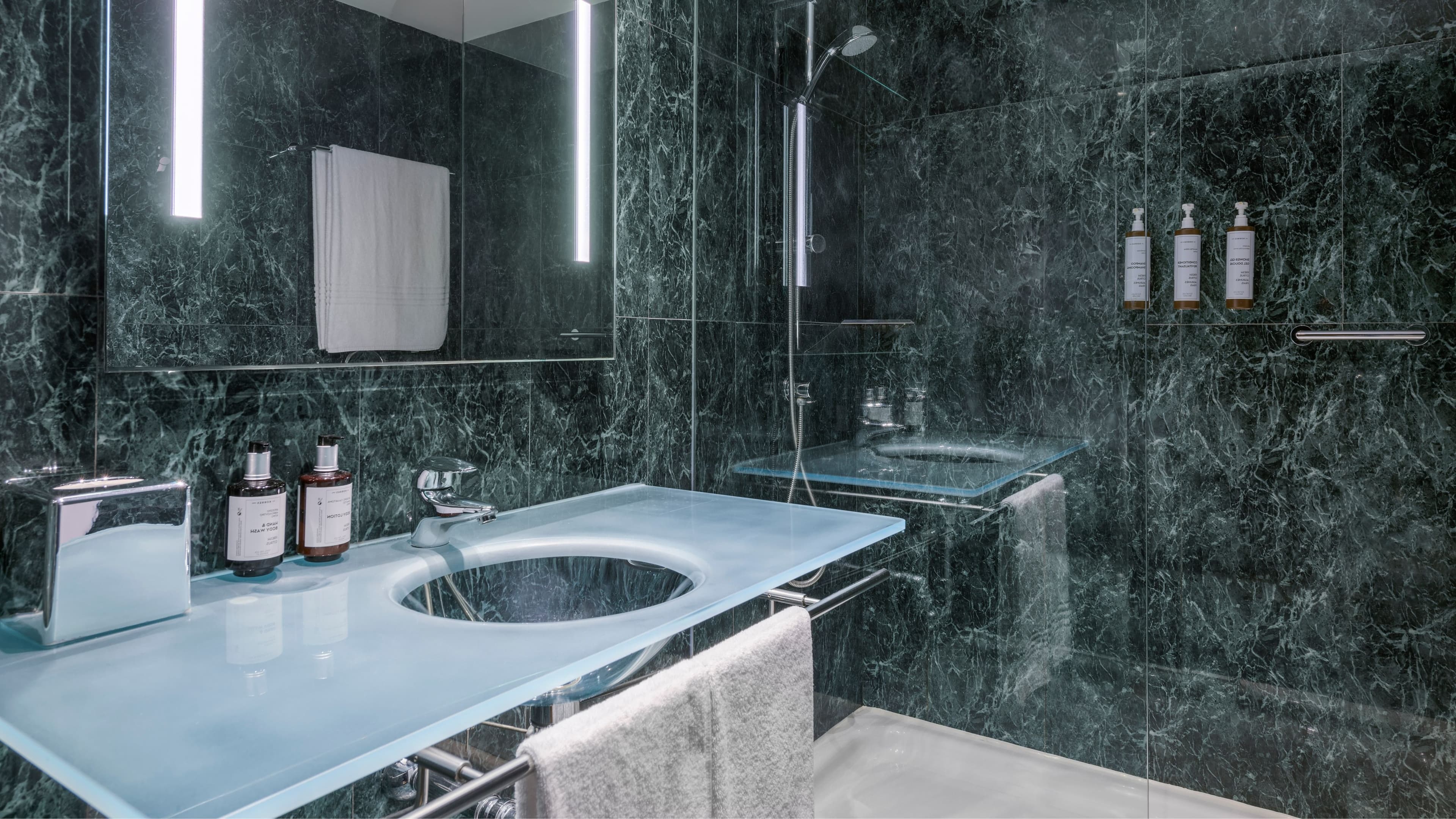 Standard Queen - Image 5