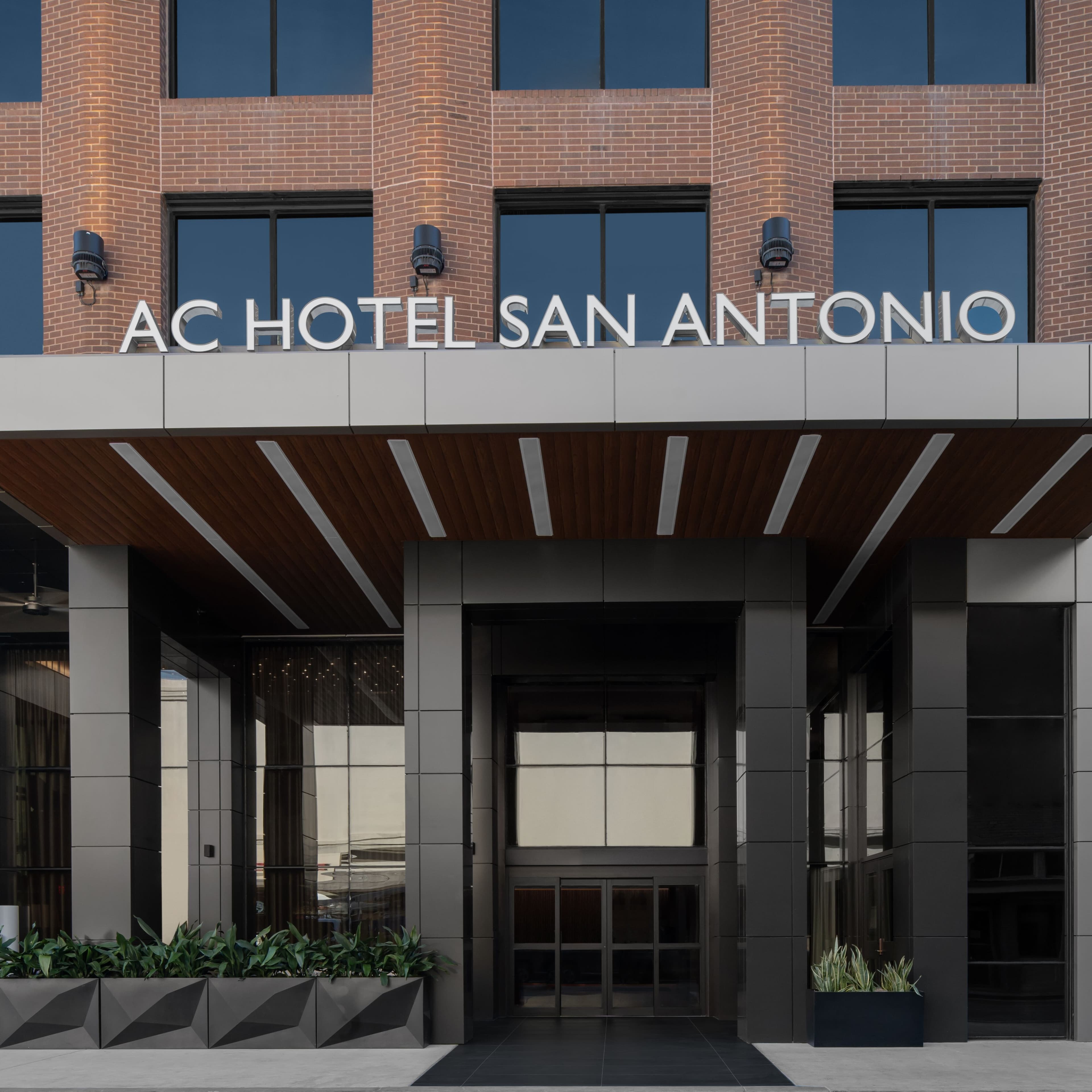 AC Hotel San Antonio Riverwalk - Image 1