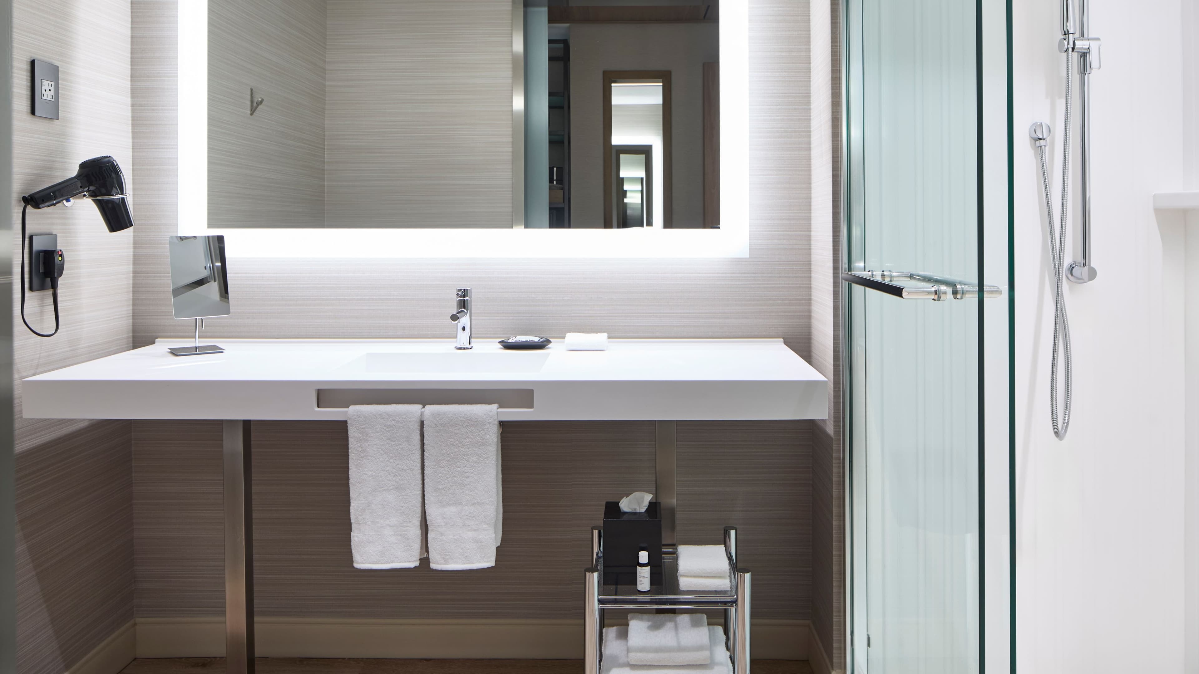 King Riverview Deluxe - Image 6