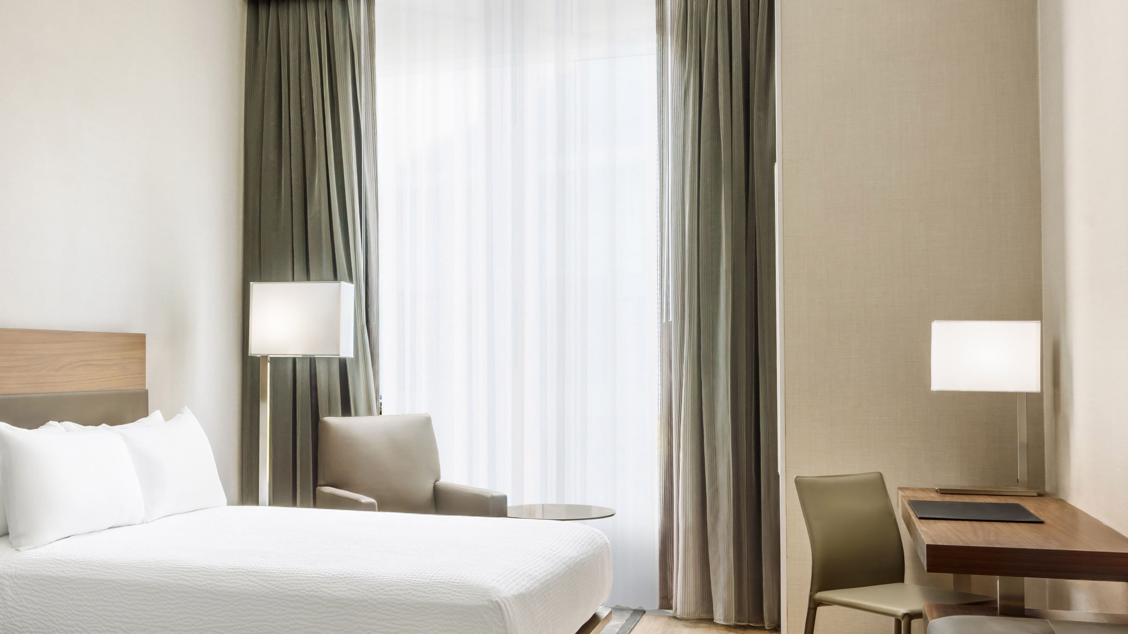 AC Hotel San Francisco Airport/Oyster Point Waterfront - Image 2