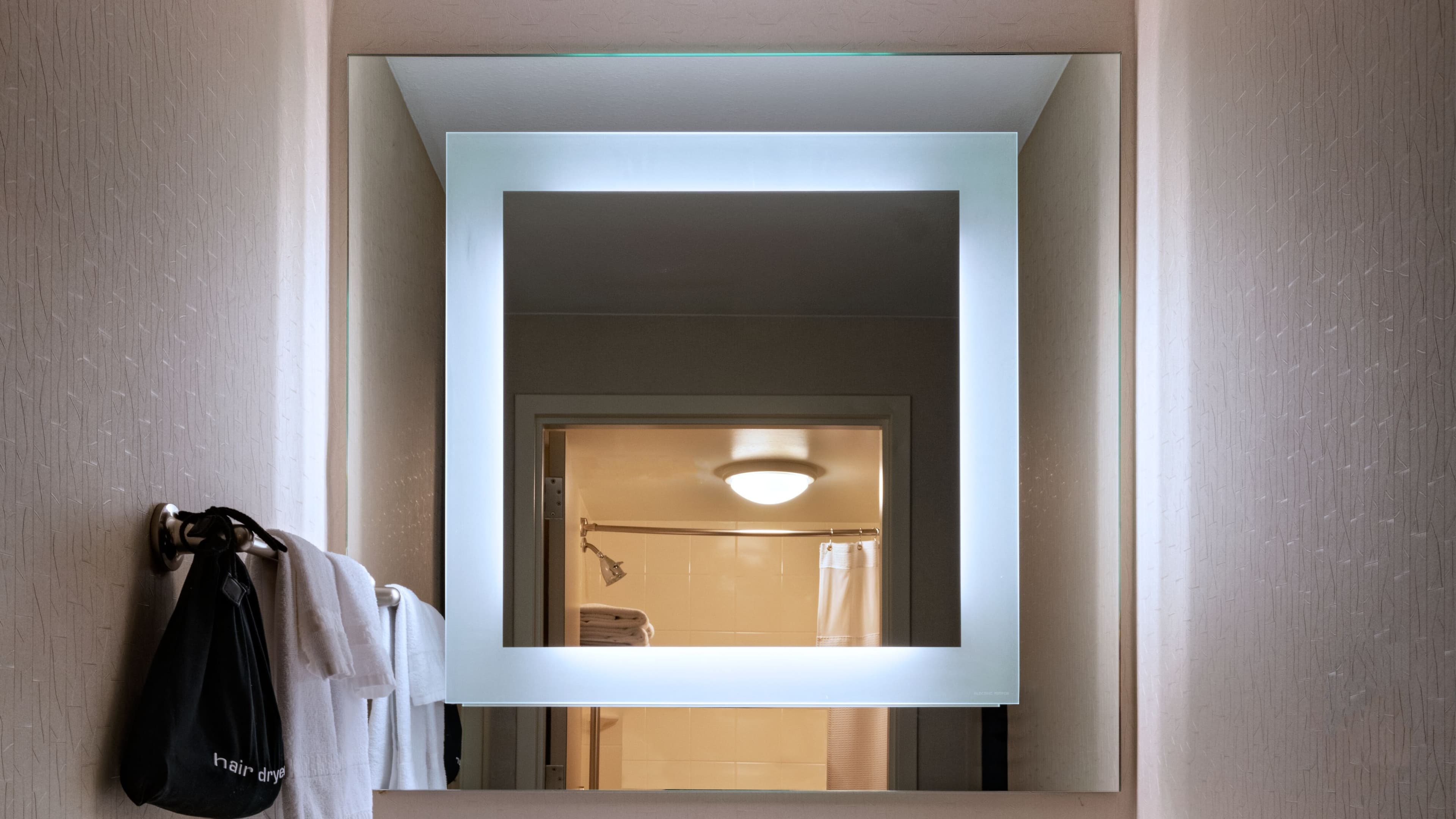 Suite - Image 8