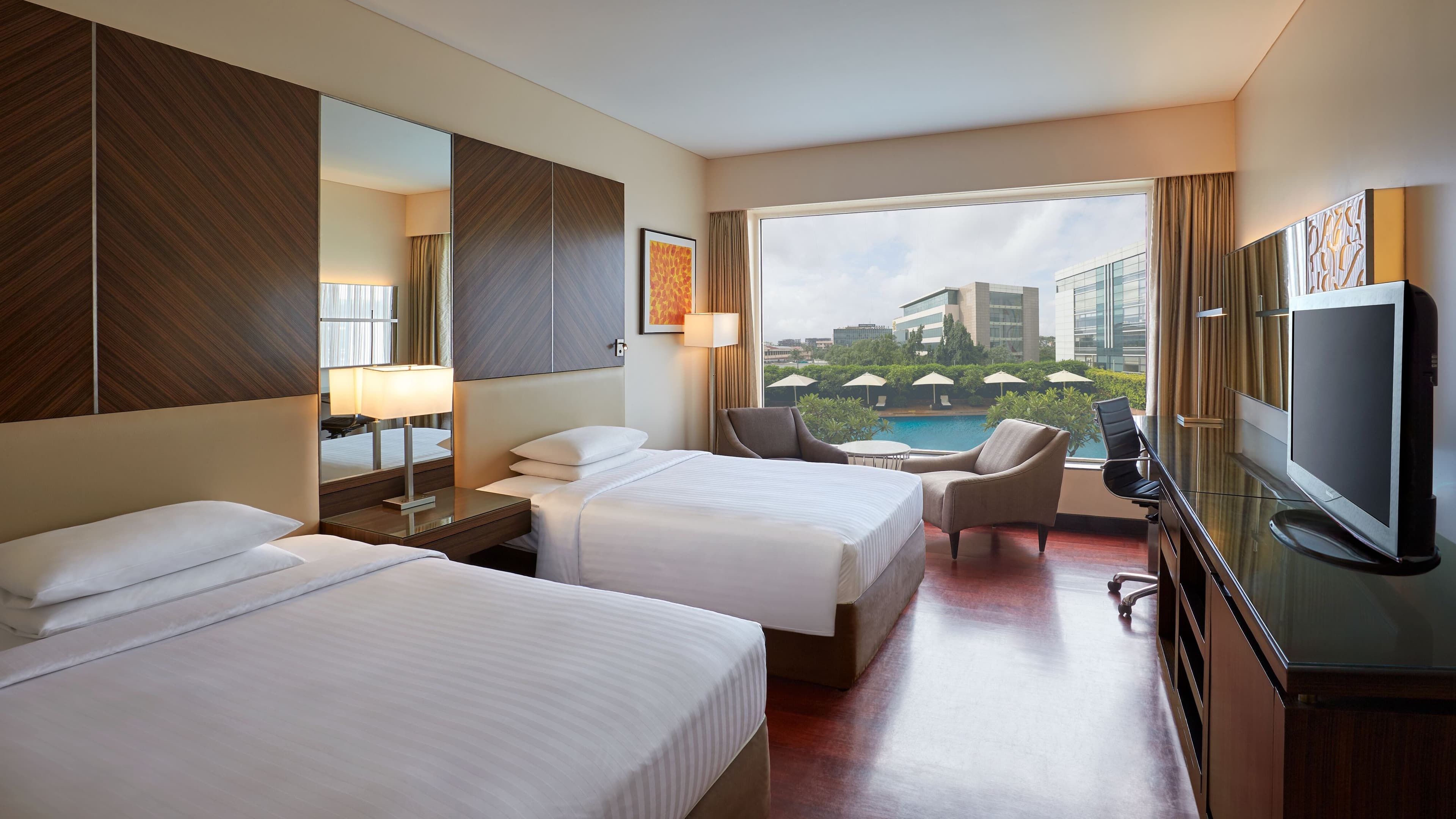 Courtyard Mumbai International Airport - Image 2