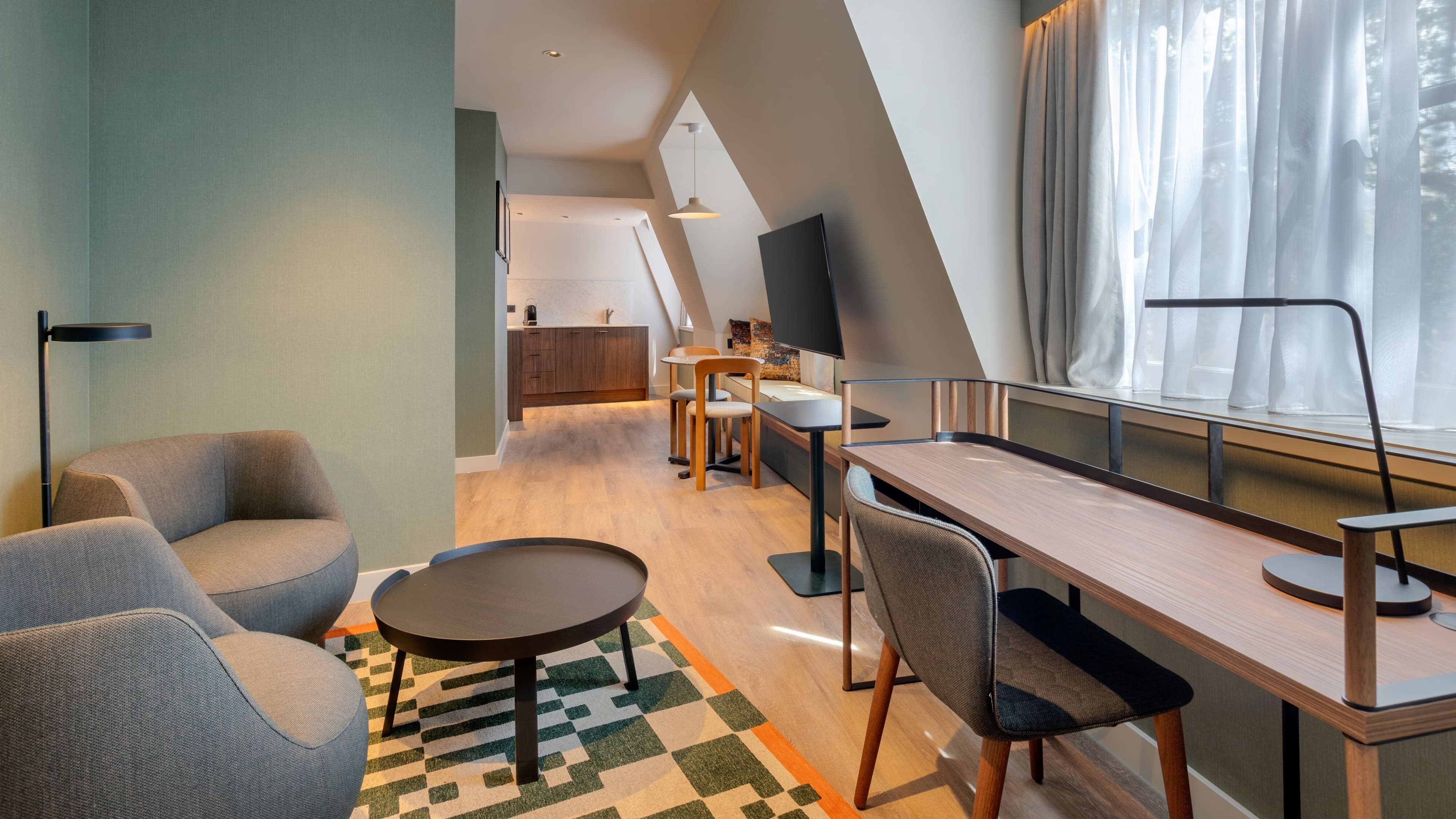 Renaissance Amsterdam Hotel — 94