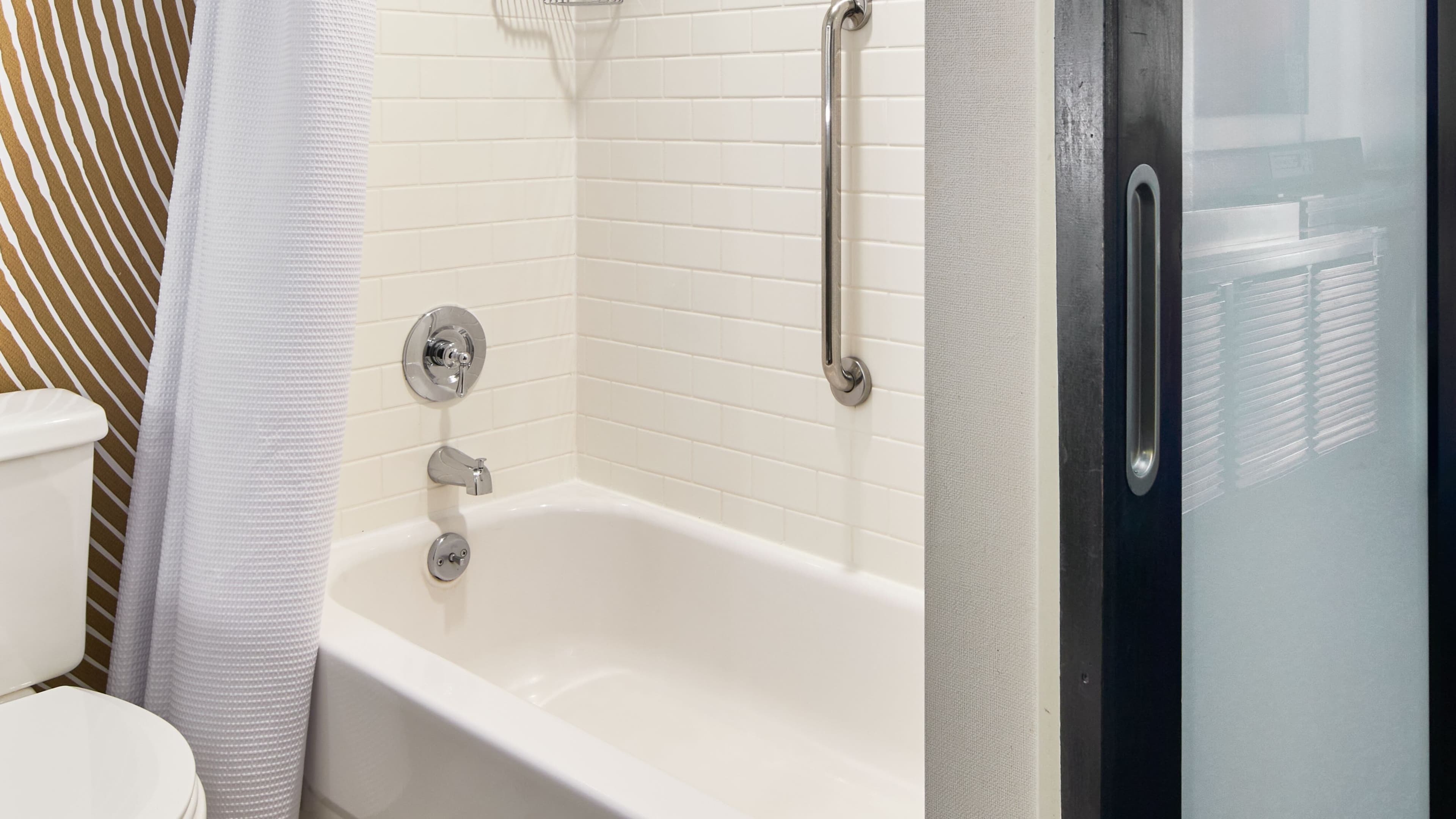 Renaissance Asheville Downtown Hotel - Image 3