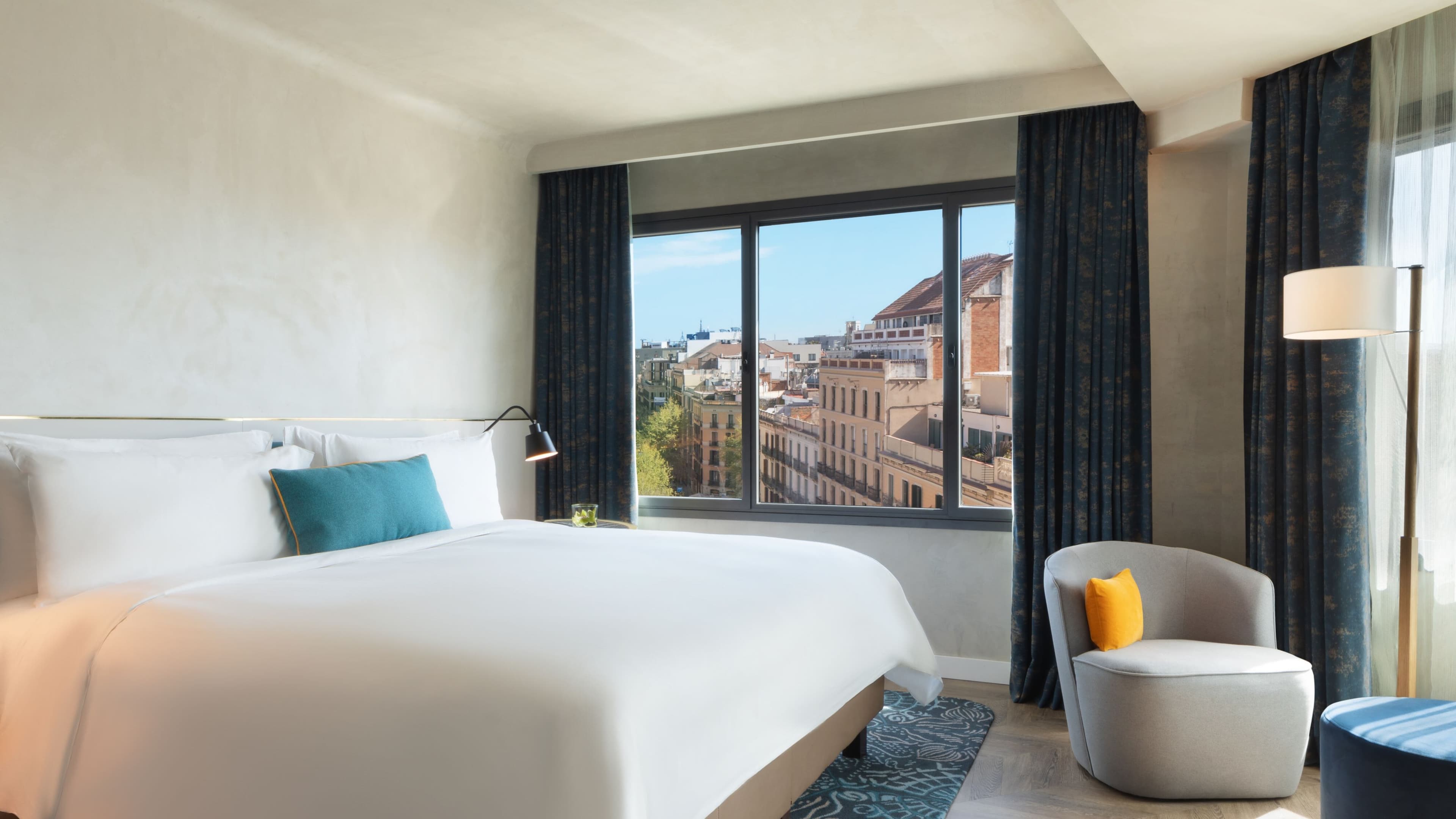 Renaissance Barcelona Hotel - Image 3