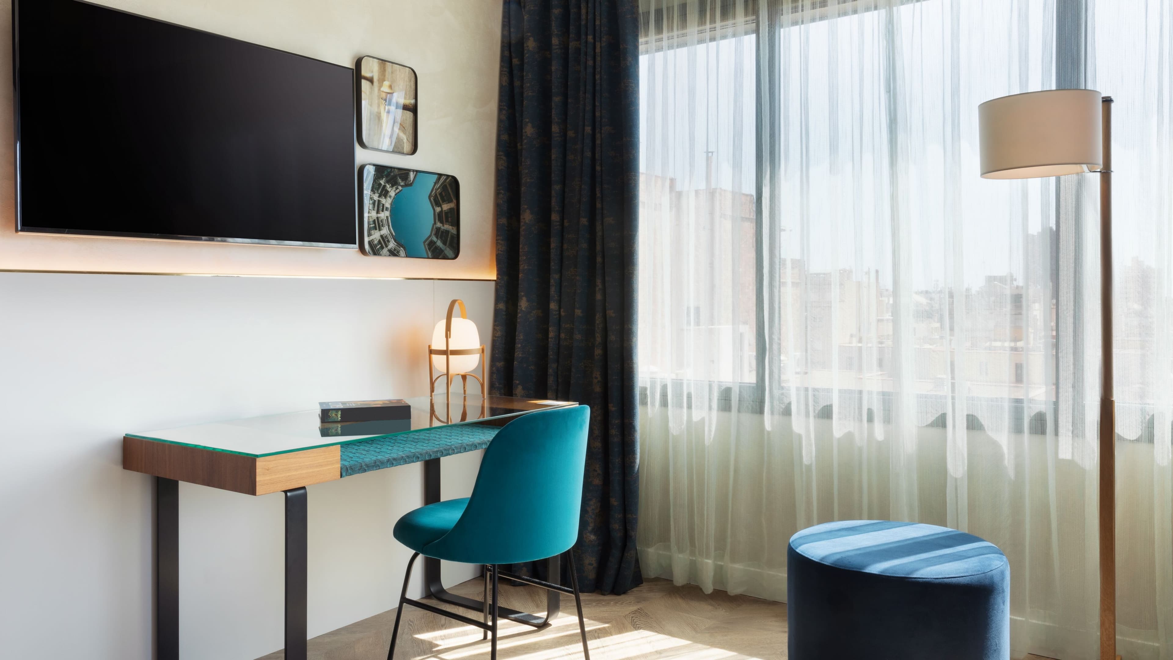 Renaissance Barcelona Hotel - Image 4