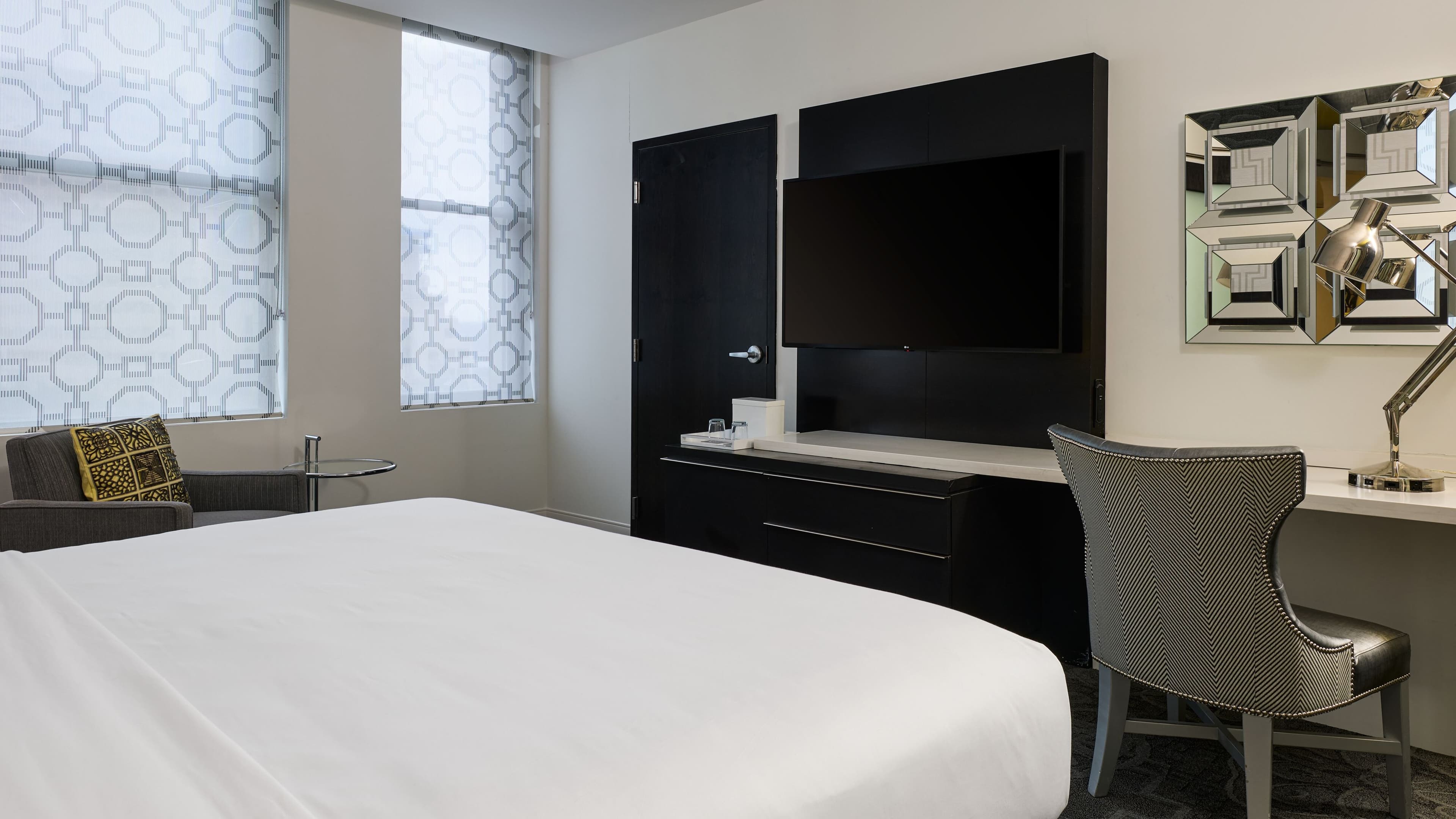 Renaissance Cincinnati Downtown Hotel - Image 3