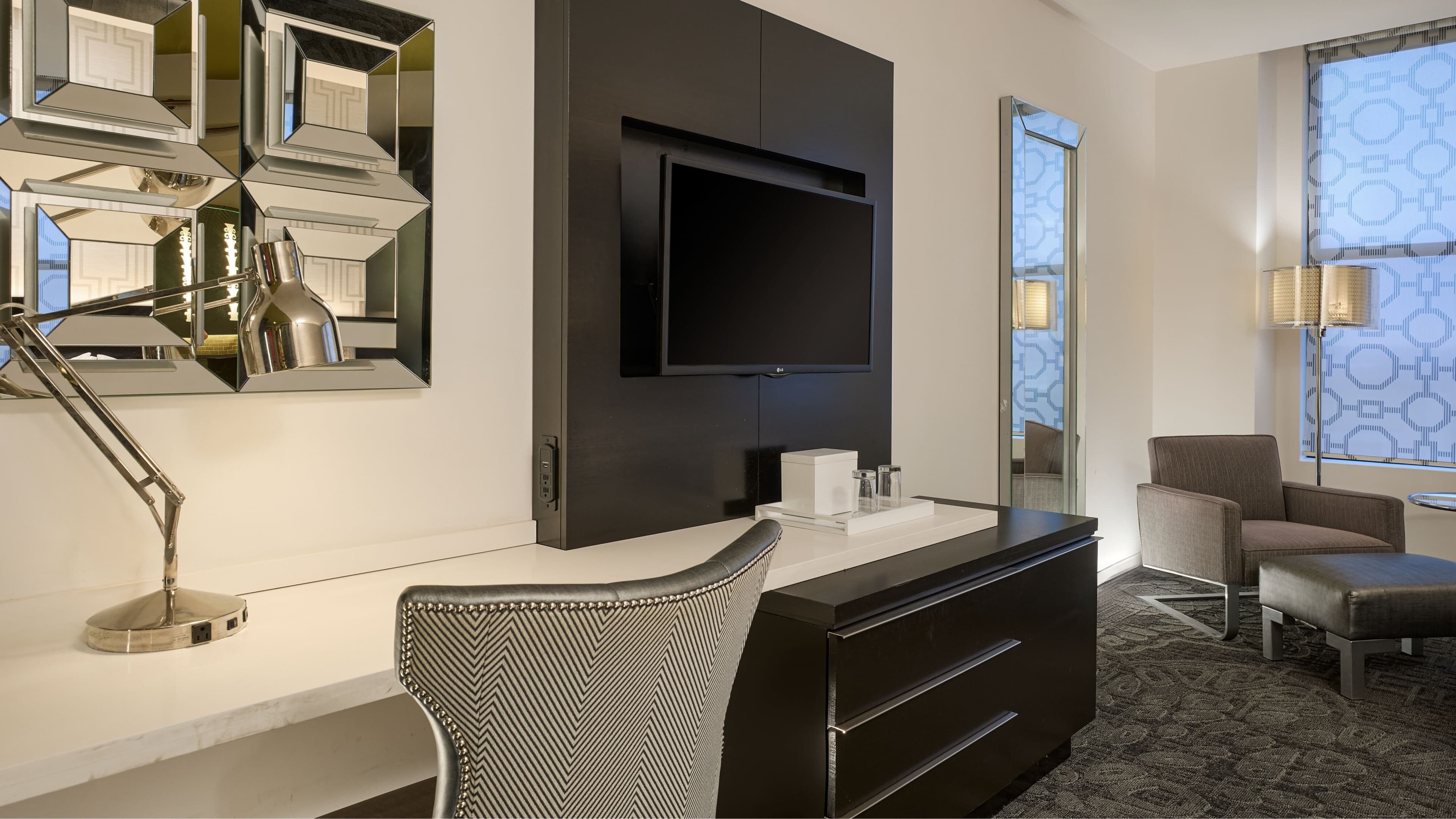 Renaissance Cincinnati Downtown Hotel — 19
