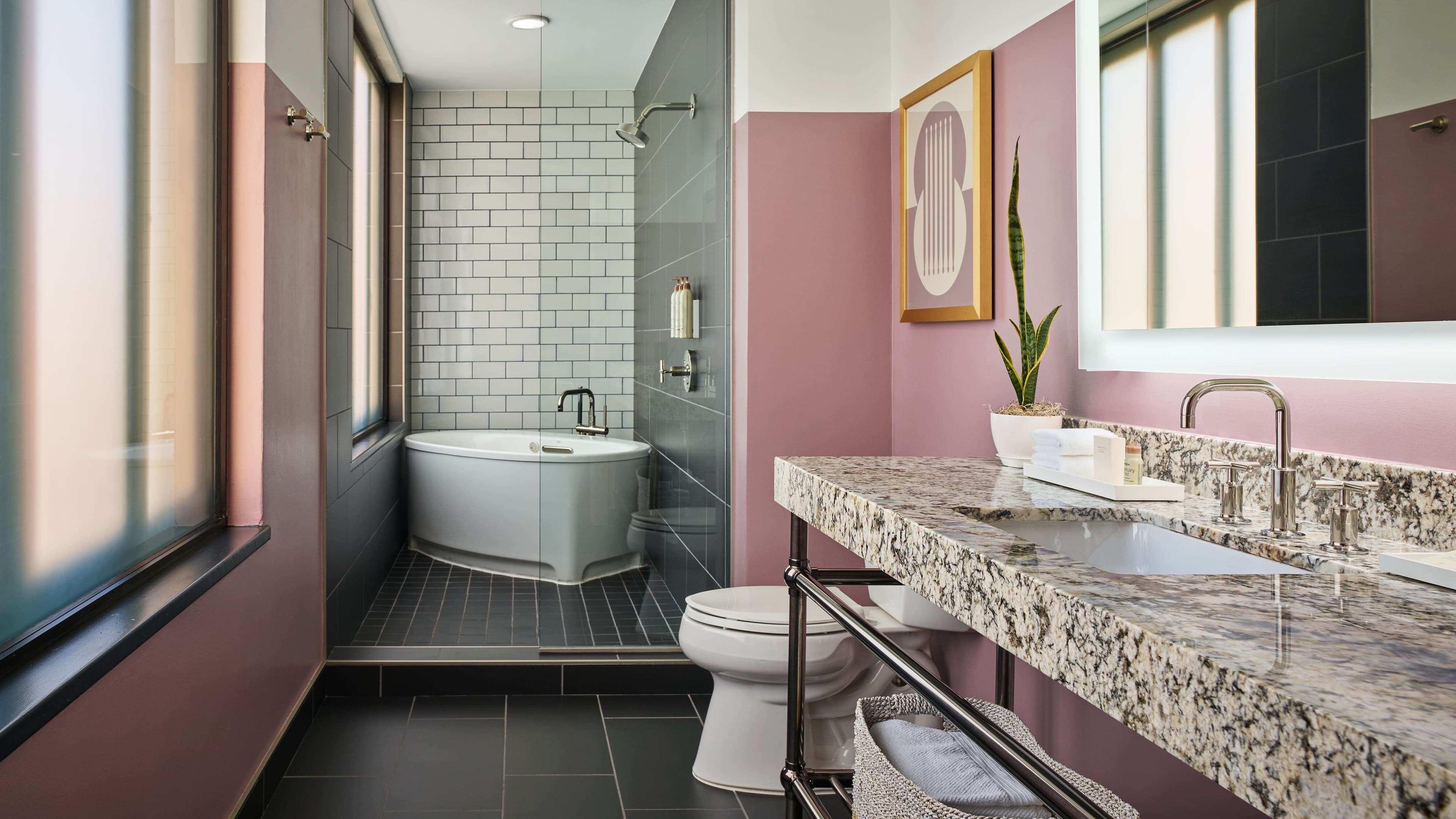 Renaissance Saint Elm Dallas Downtown Hotel — 38