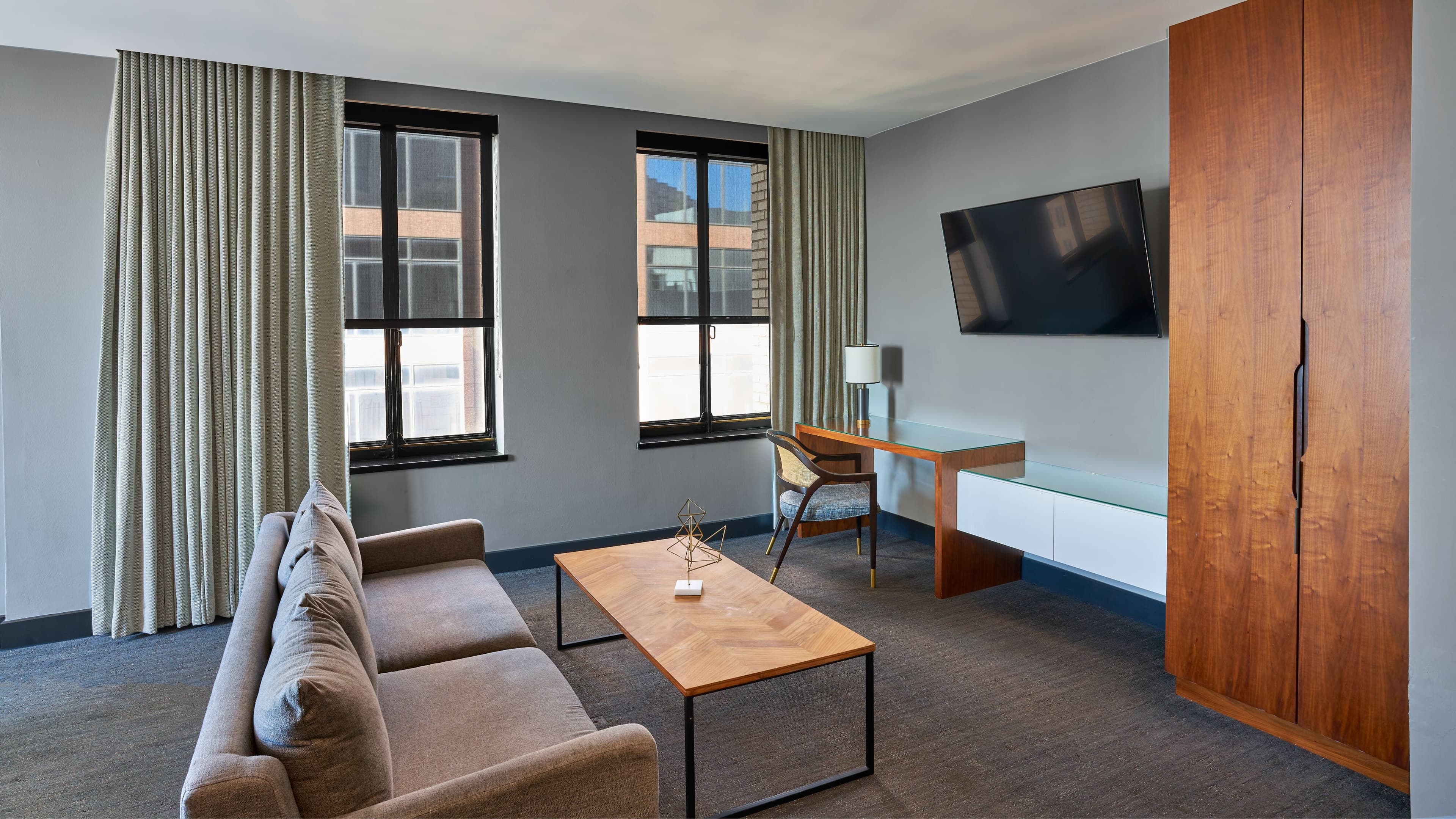 Renaissance Saint Elm Dallas Downtown Hotel — 22