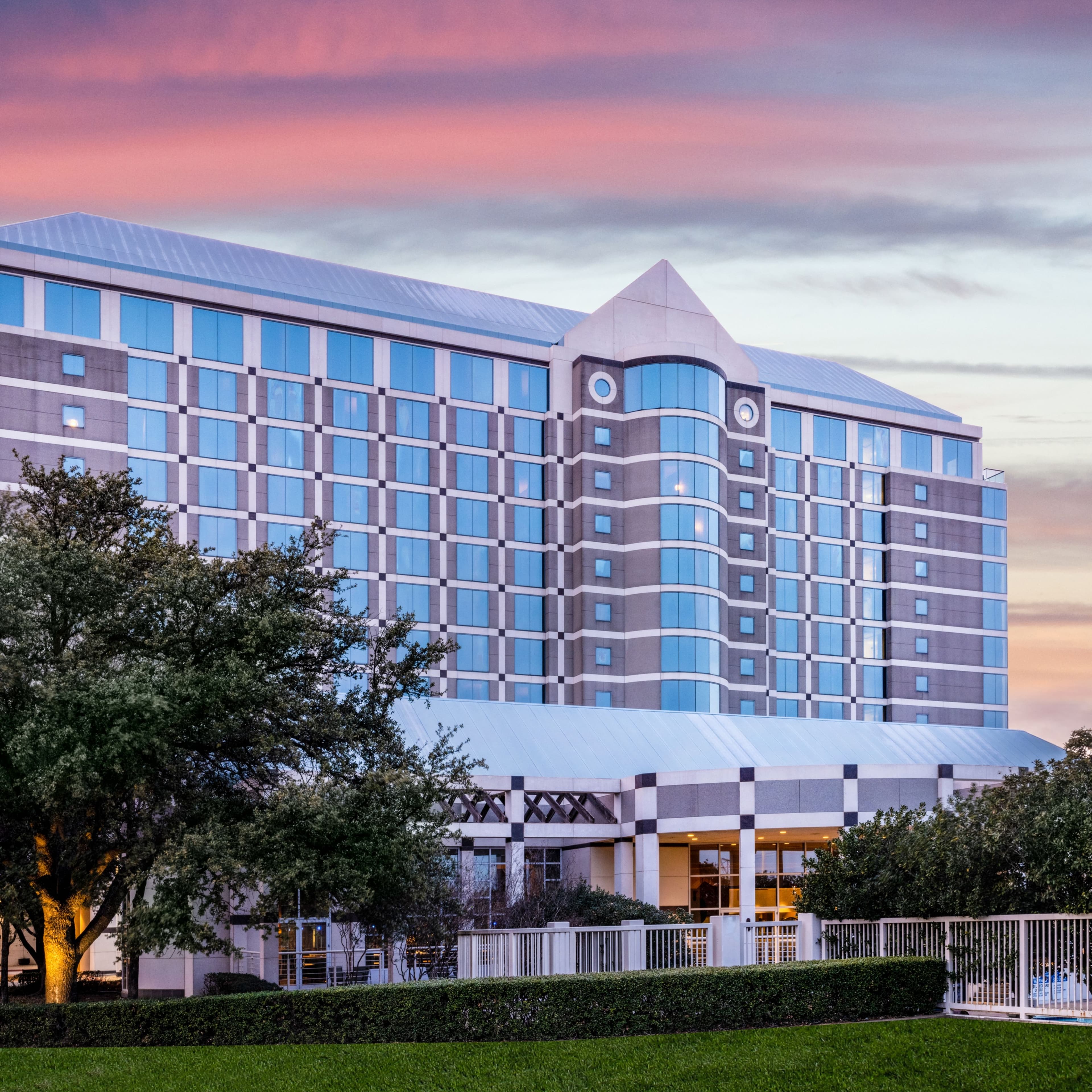 Renaissance Dallas North Hotel - Image 1