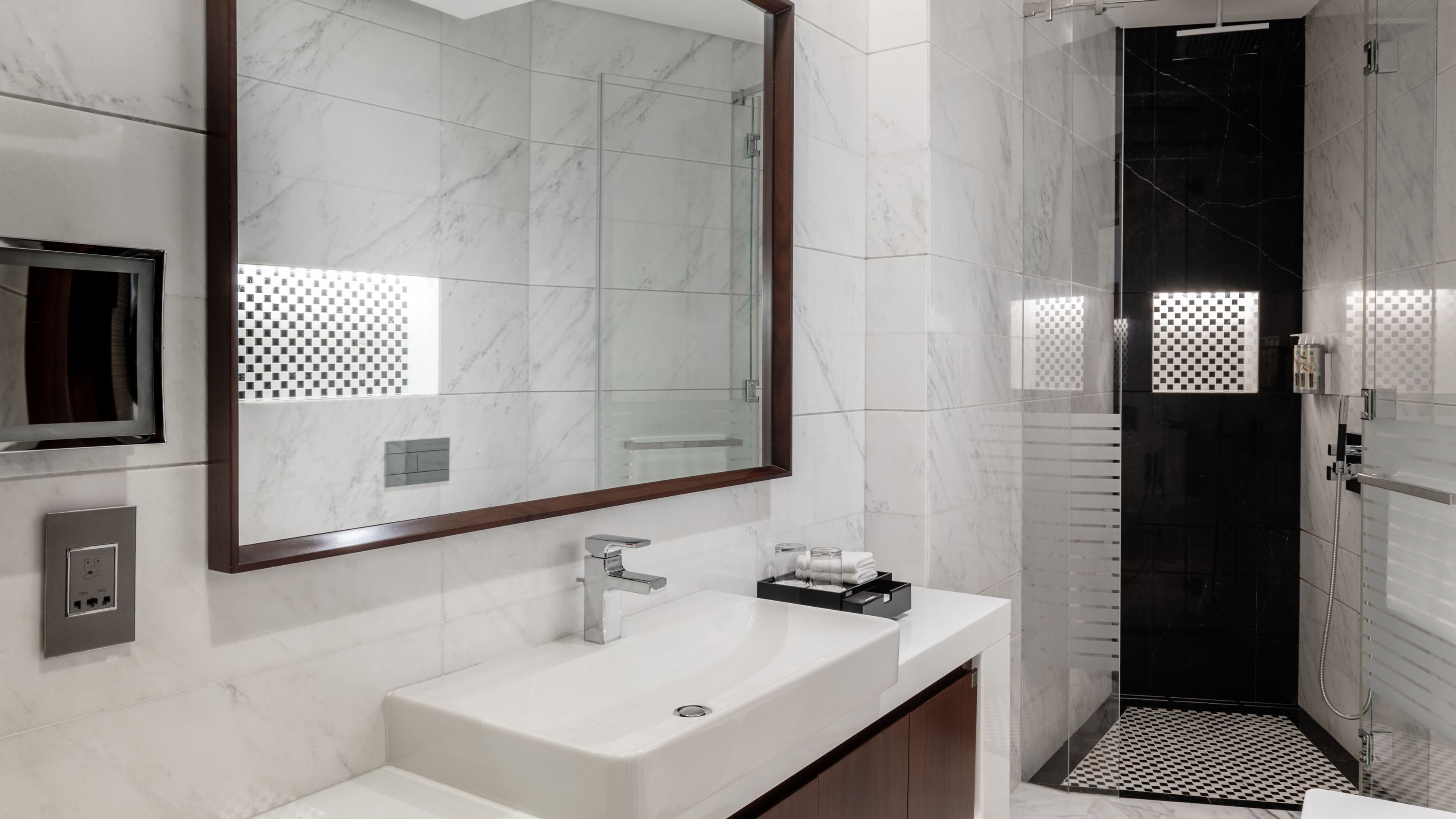 Renaissance Business Bay Hotel, Dubai — 35