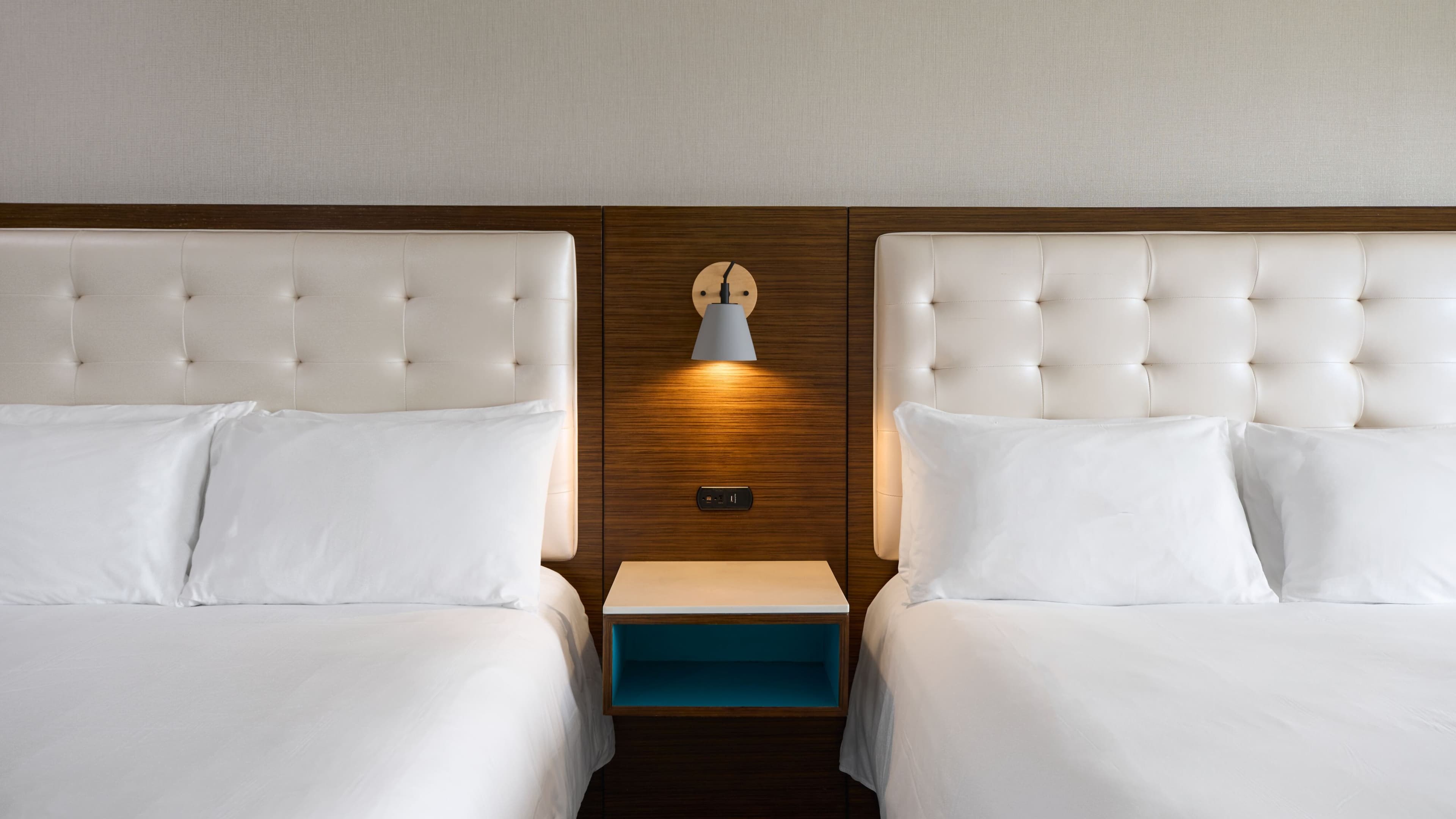 Renaissance Meadowlands Hotel — 14