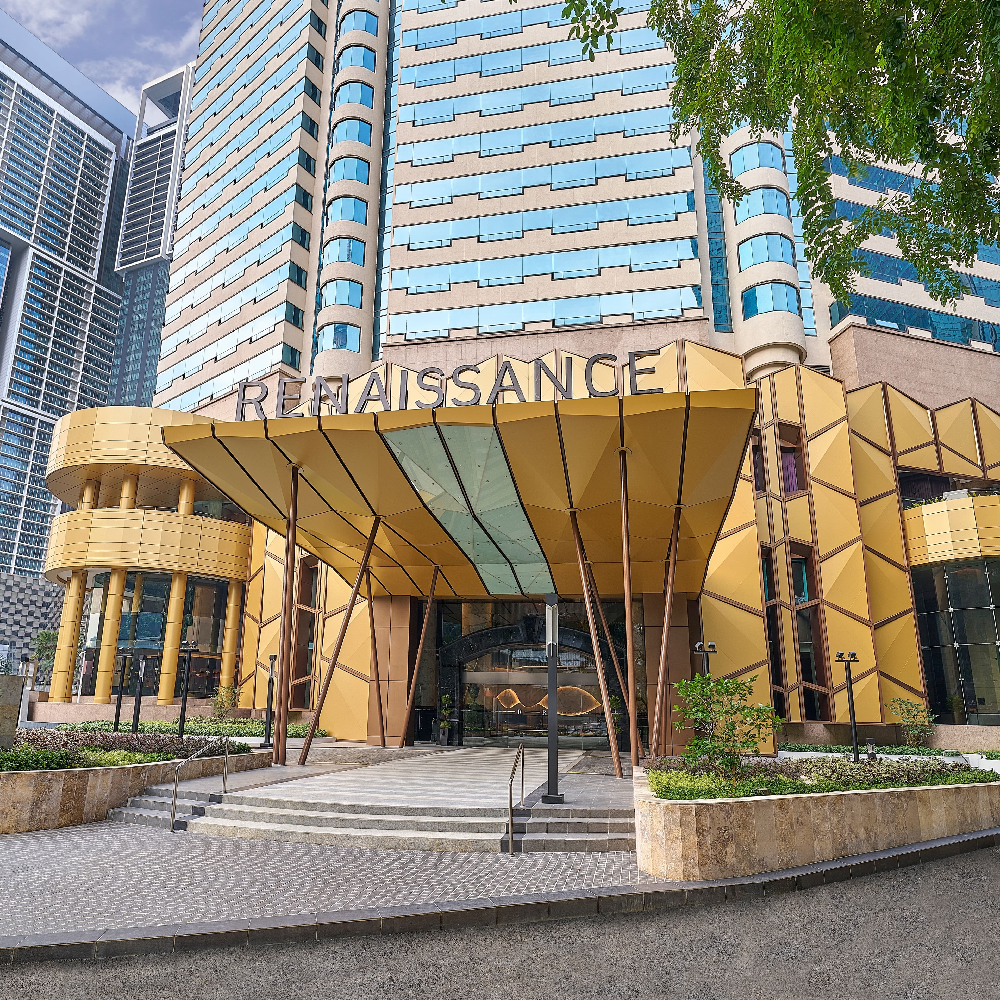 Renaissance Kuala Lumpur Hotel & Convention Centre - Image 1