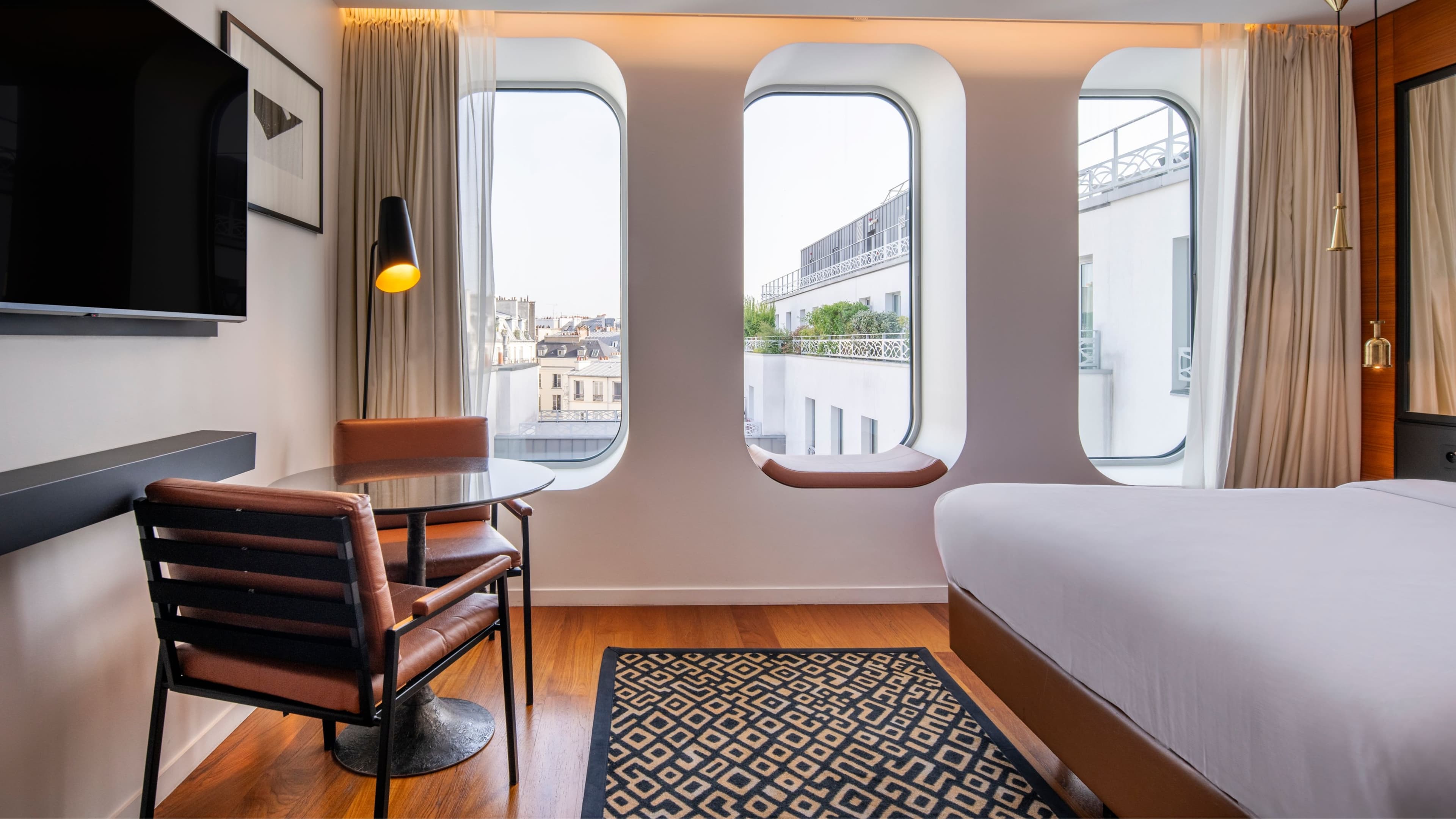 Renaissance Paris Republique Hotel — 10