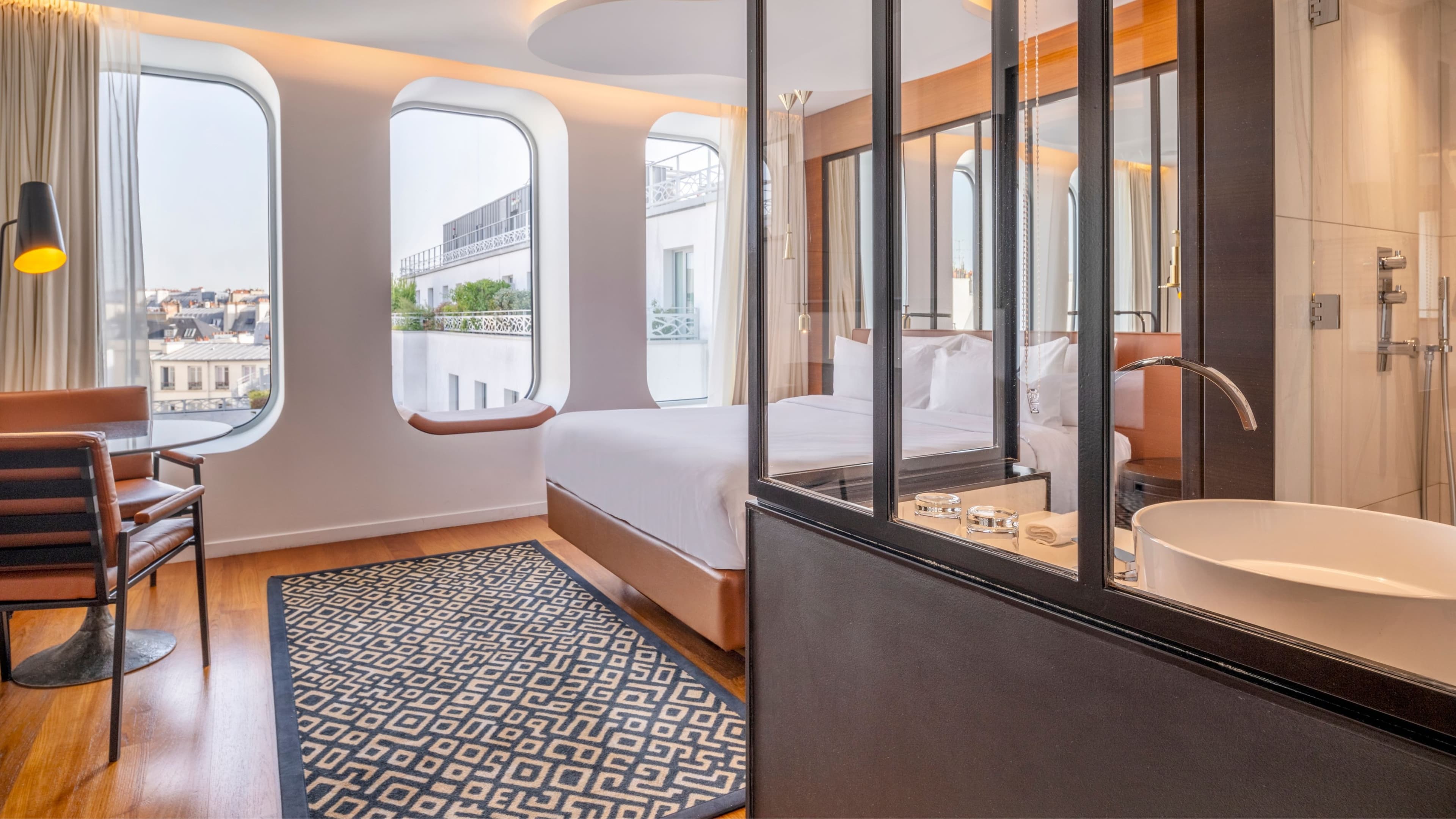 Renaissance Paris Republique Hotel - Image 2