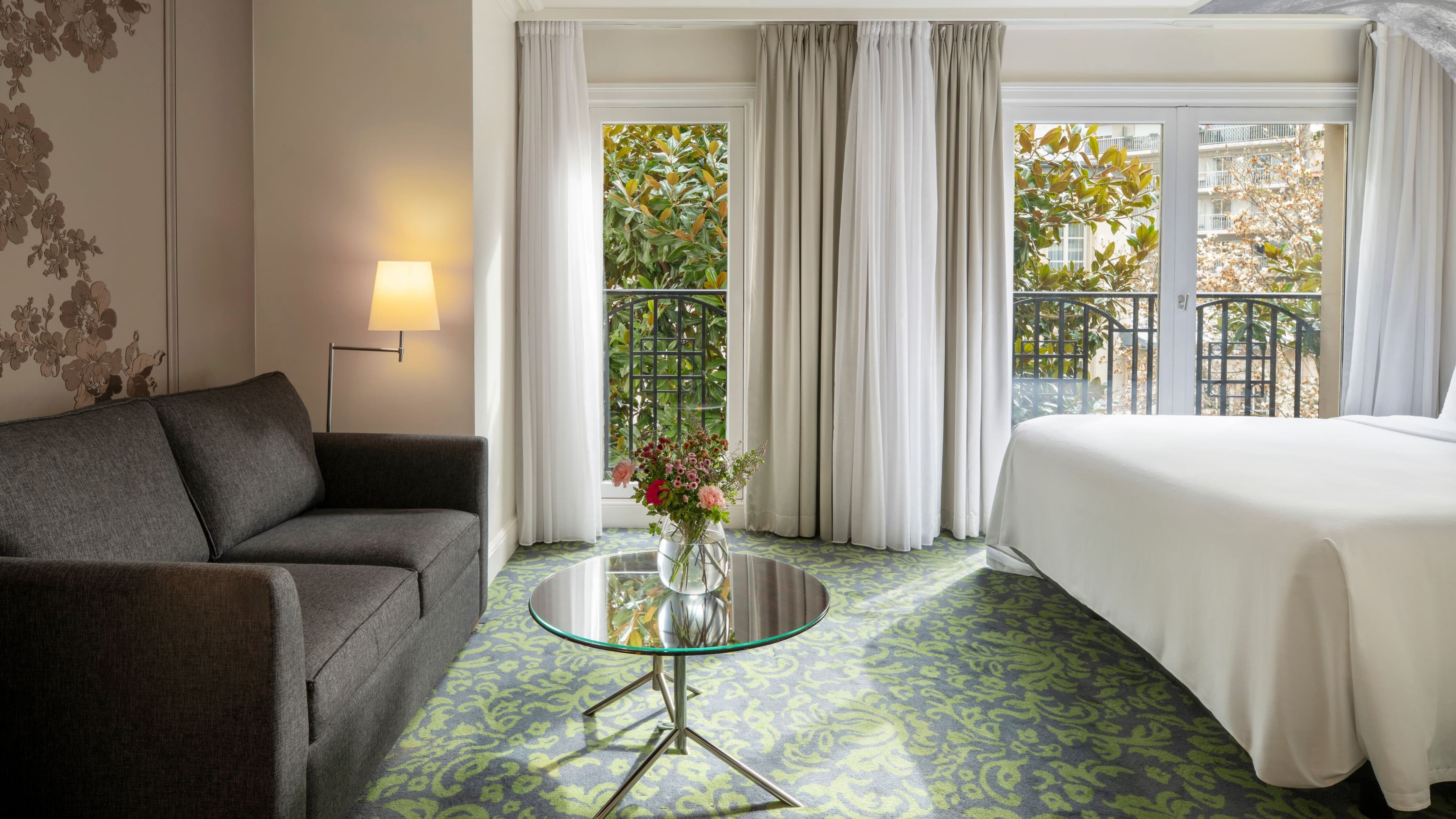 Renaissance Paris Nobel Tour Eiffel Hotel — 9