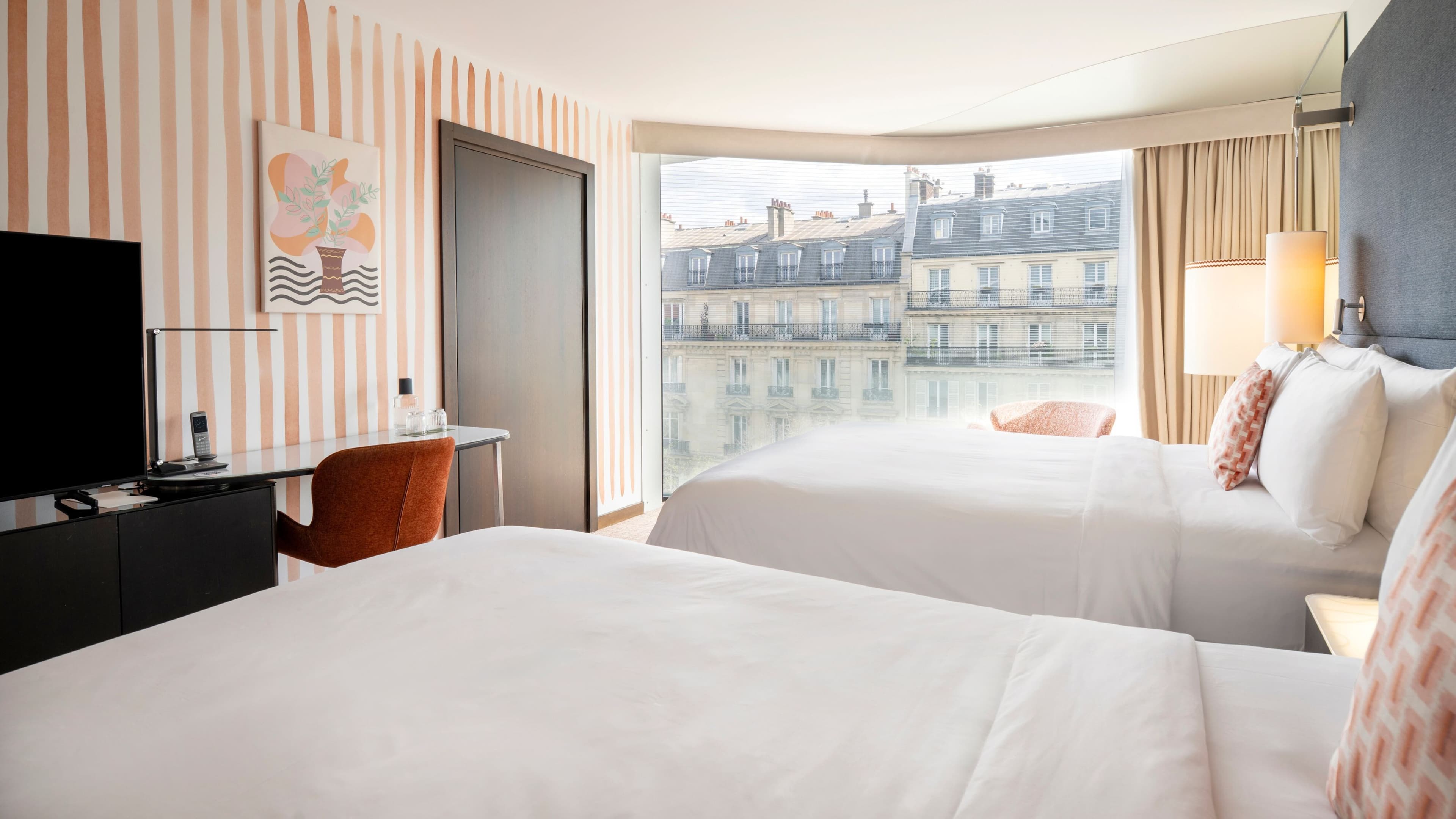 Renaissance Paris Arc de Triomphe Hotel — 21
