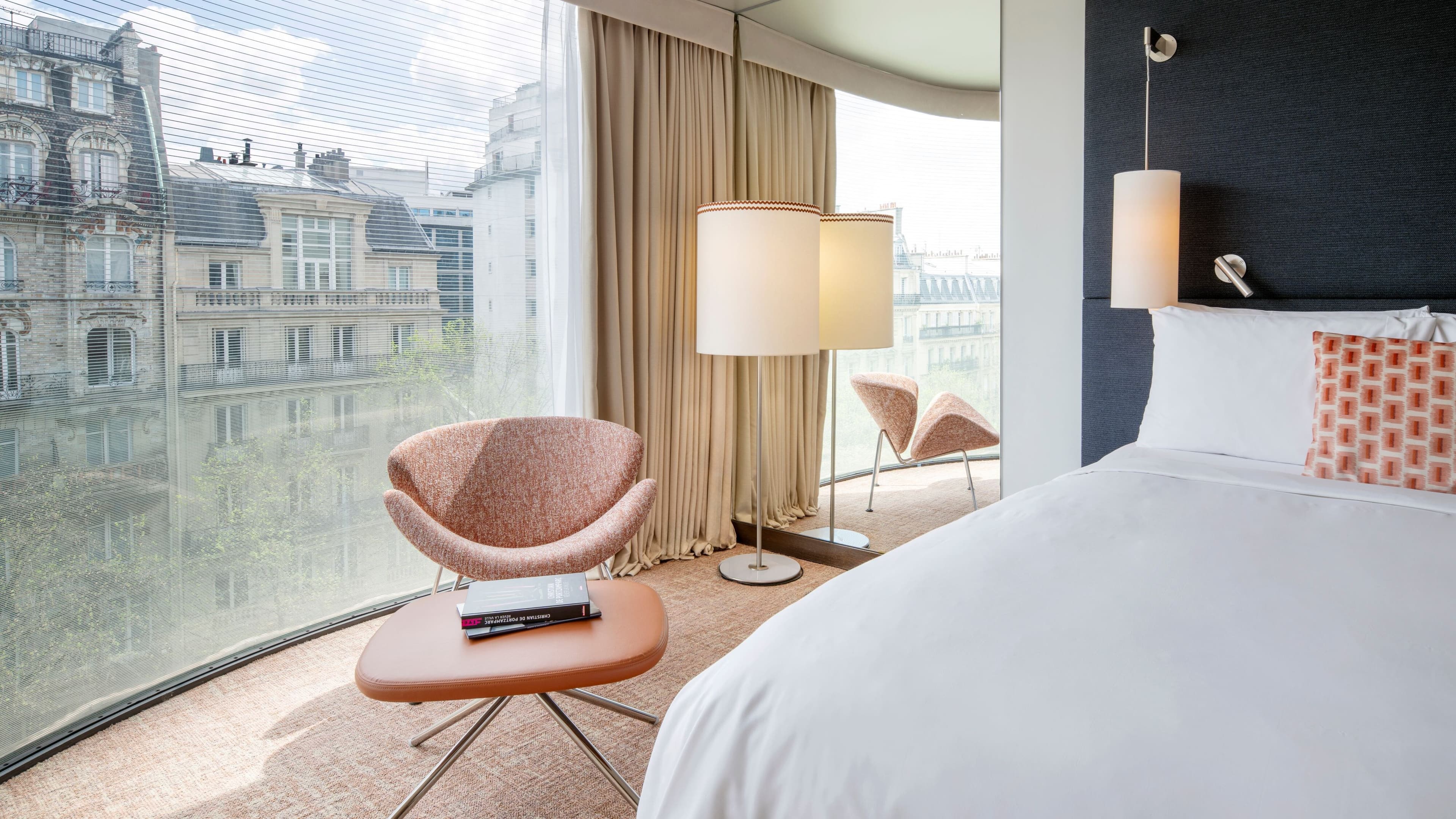 Renaissance Paris Arc de Triomphe Hotel — 19