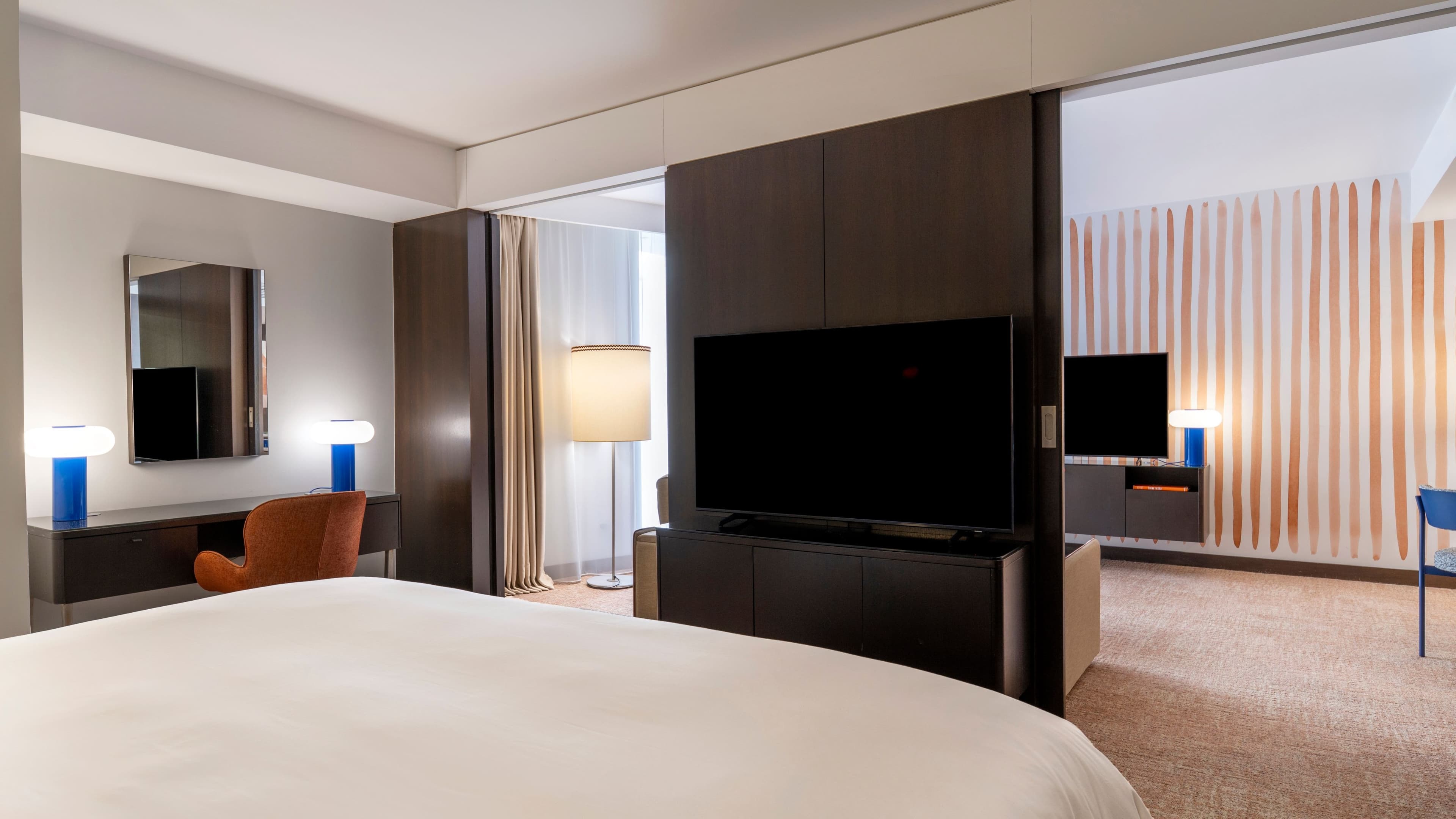 Renaissance Paris Arc de Triomphe Hotel — 49