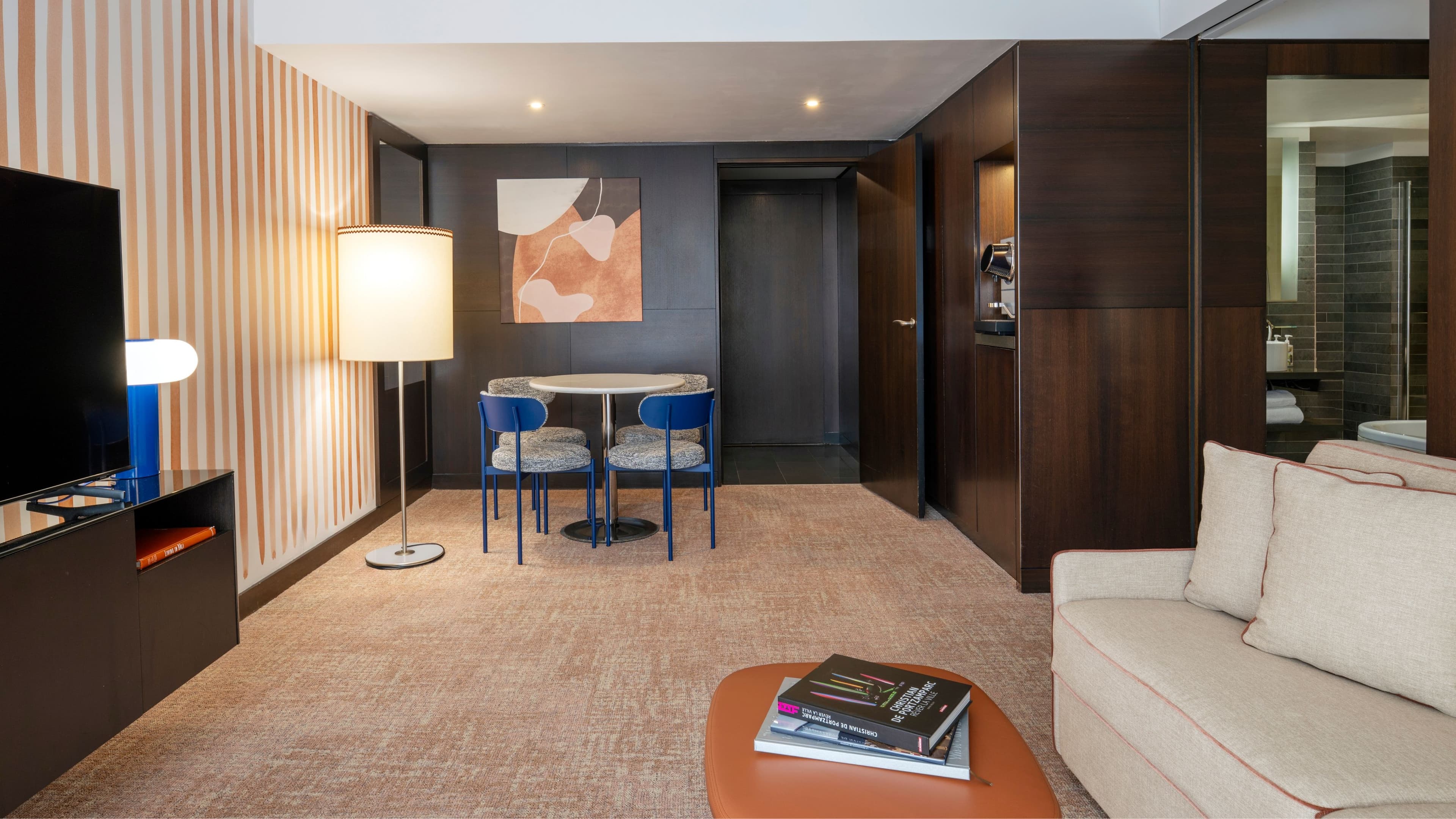Renaissance Paris Arc de Triomphe Hotel — 51