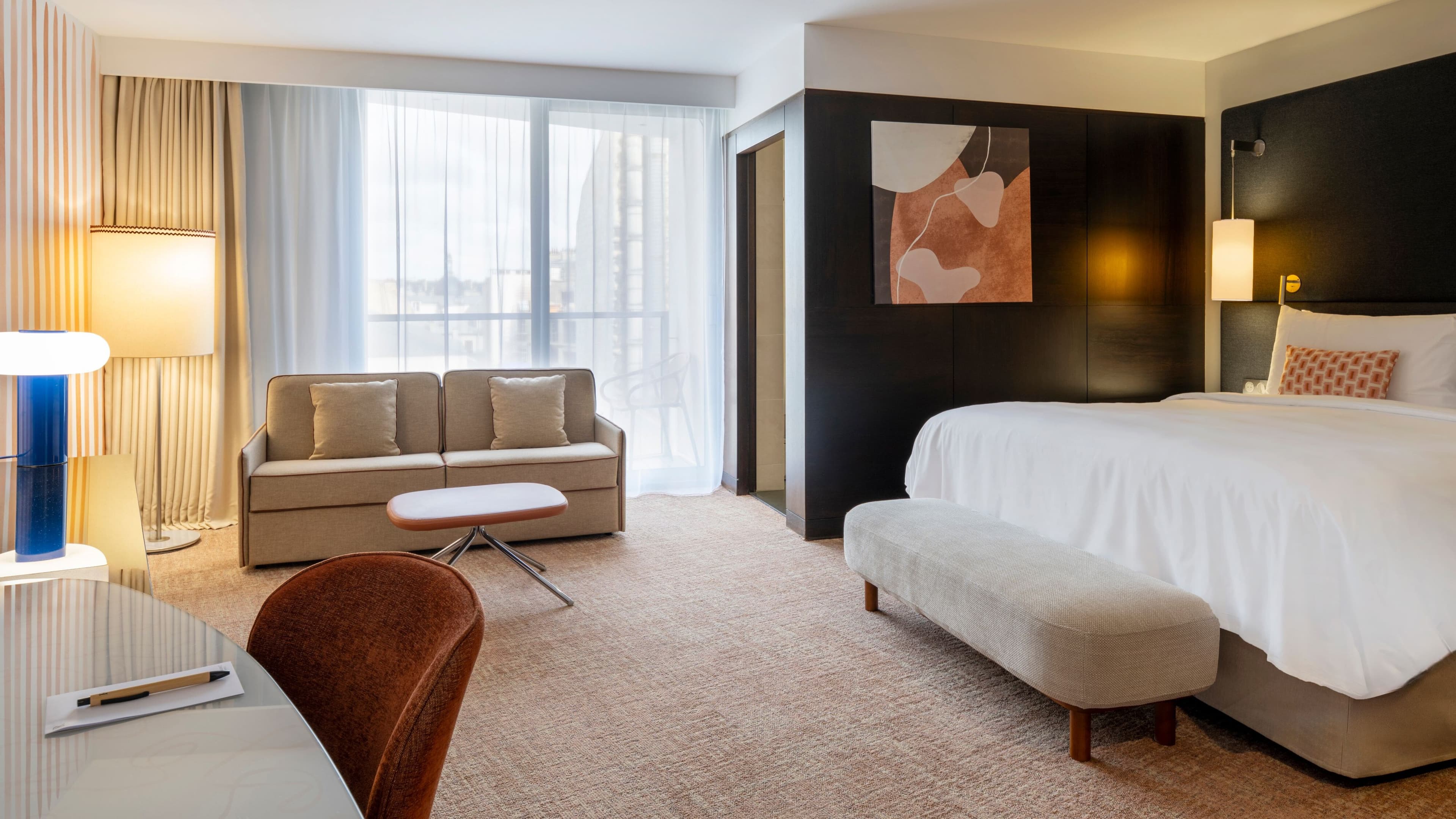 Renaissance Paris Arc de Triomphe Hotel — 44
