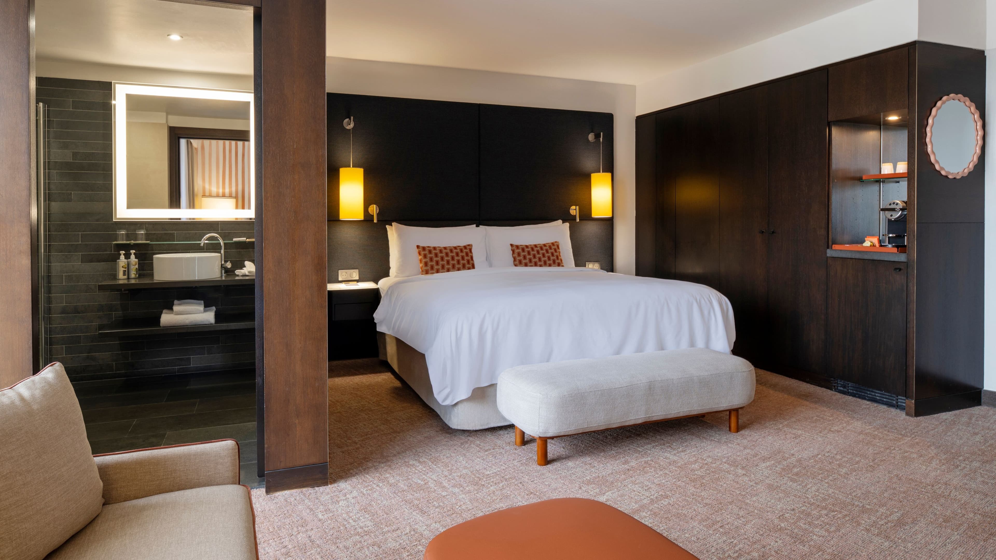 Renaissance Paris Arc de Triomphe Hotel — 51