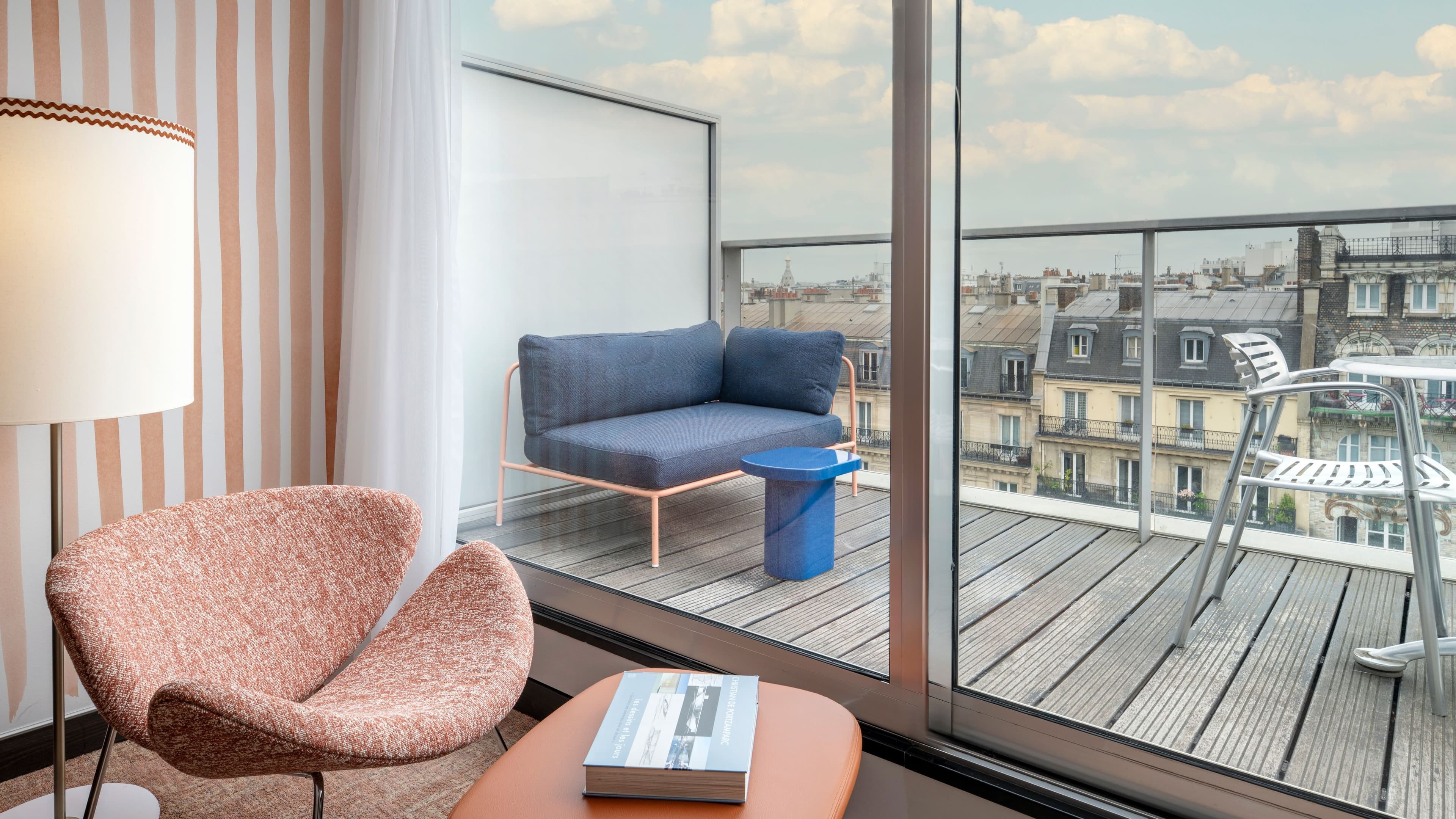Renaissance Paris Arc de Triomphe Hotel — 97