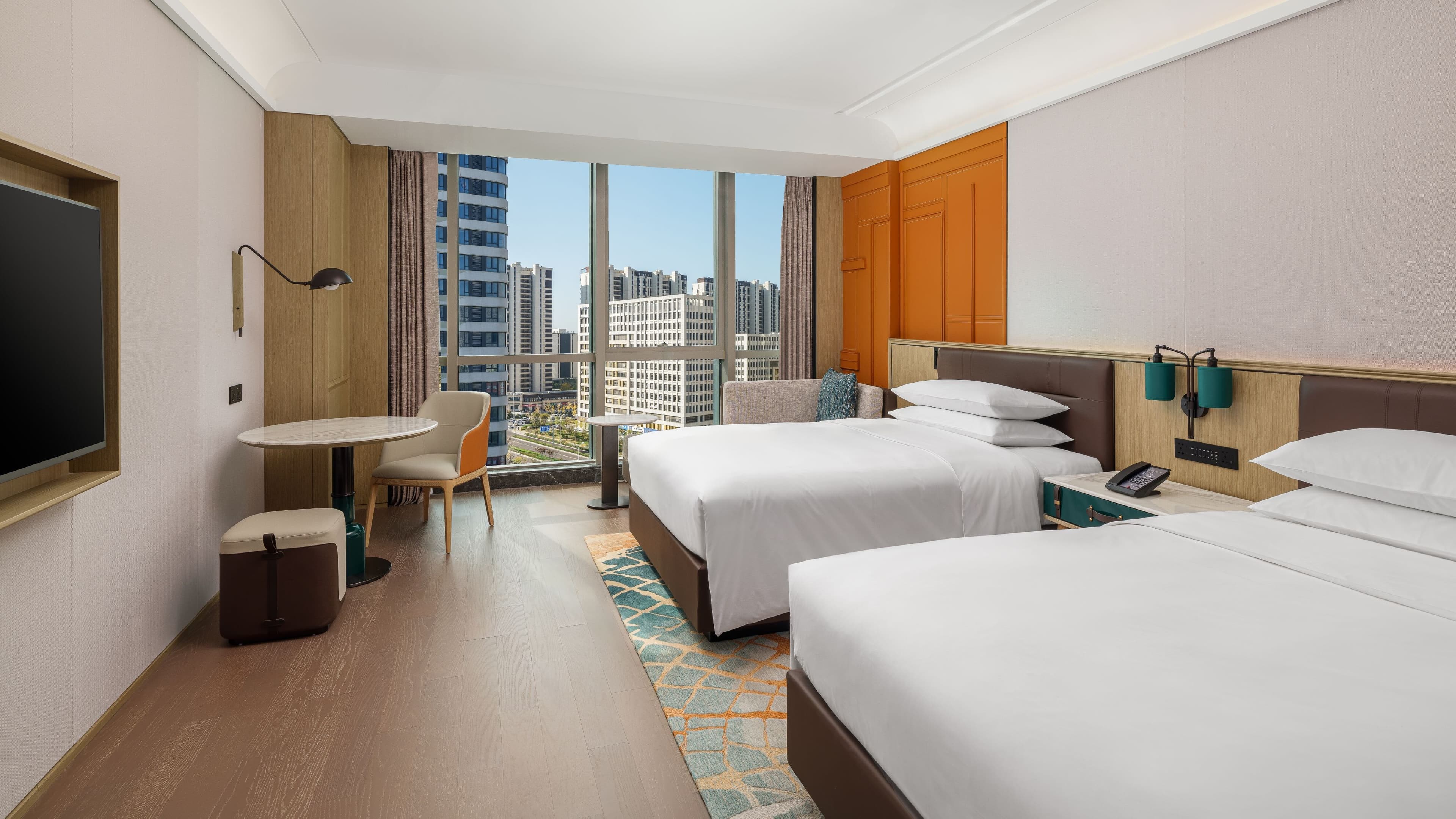 Renaissance Qingdao Hotel - Image 2