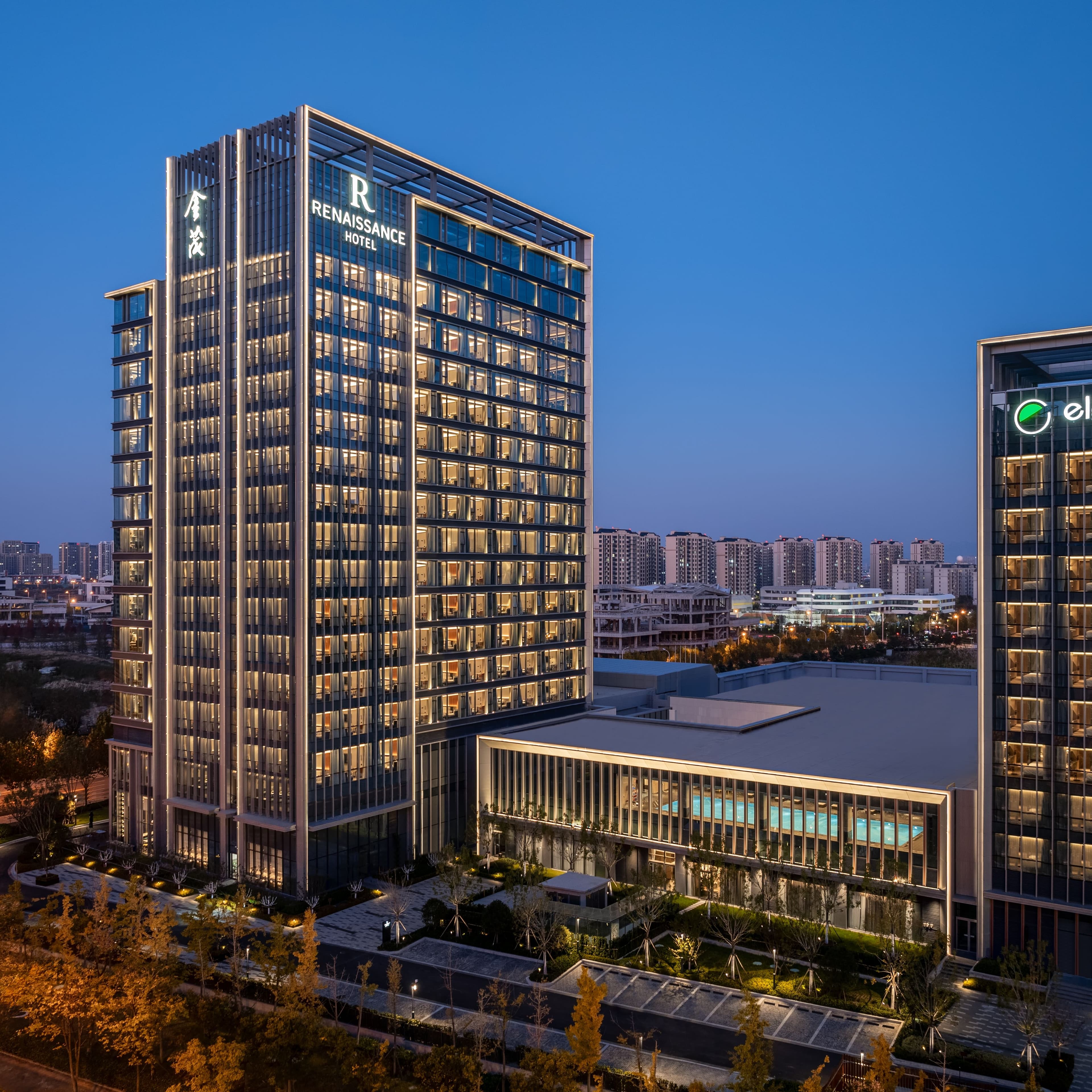 Renaissance Qingdao Hotel - Image 1