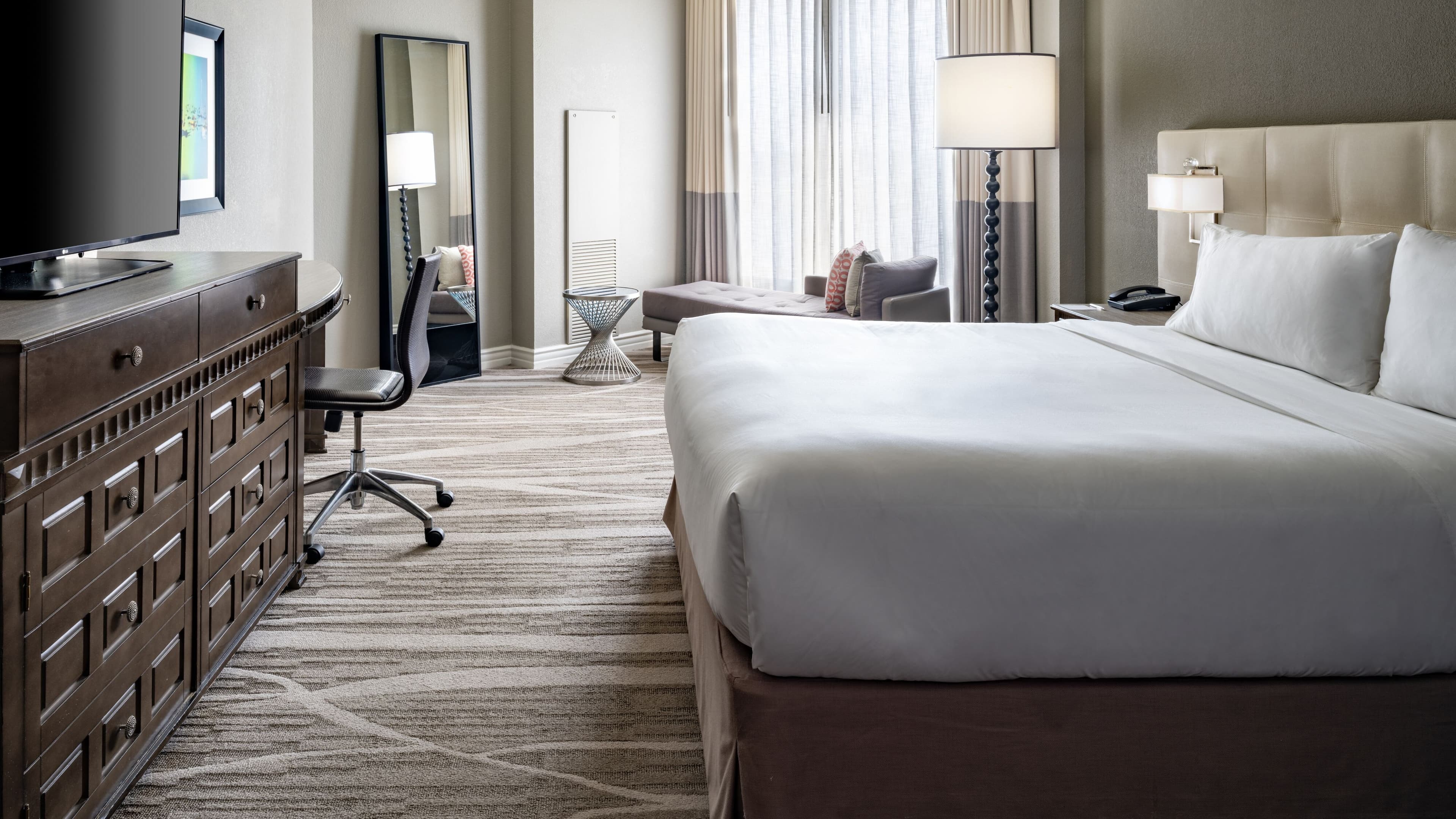 Renaissance Tampa International Plaza Hotel — 16