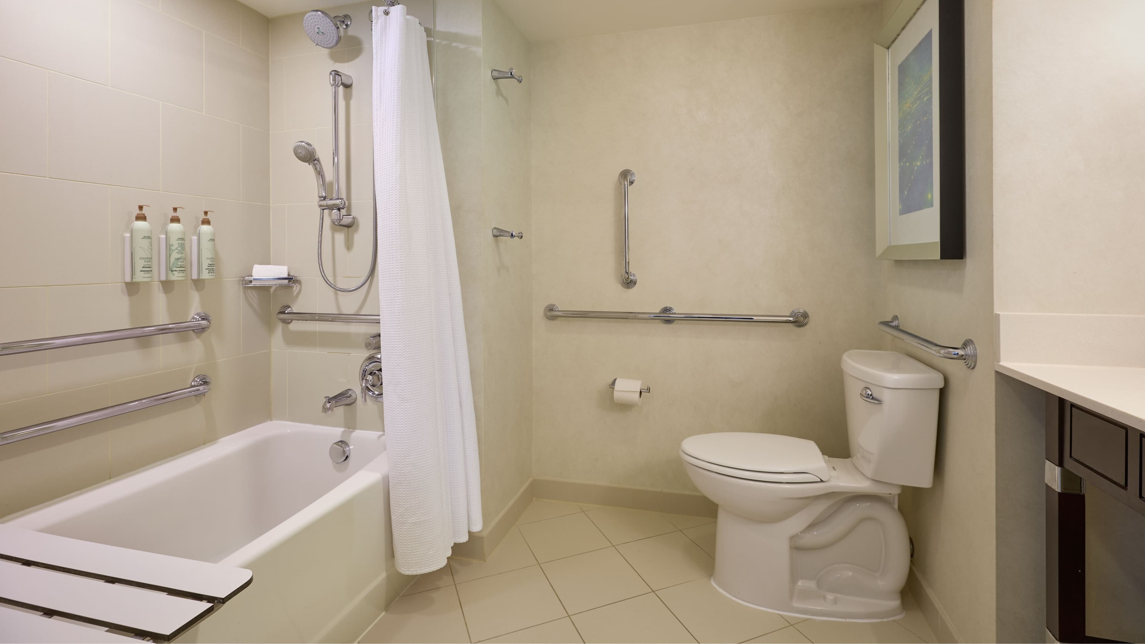 Renaissance Arlington Capital View Hotel — 3