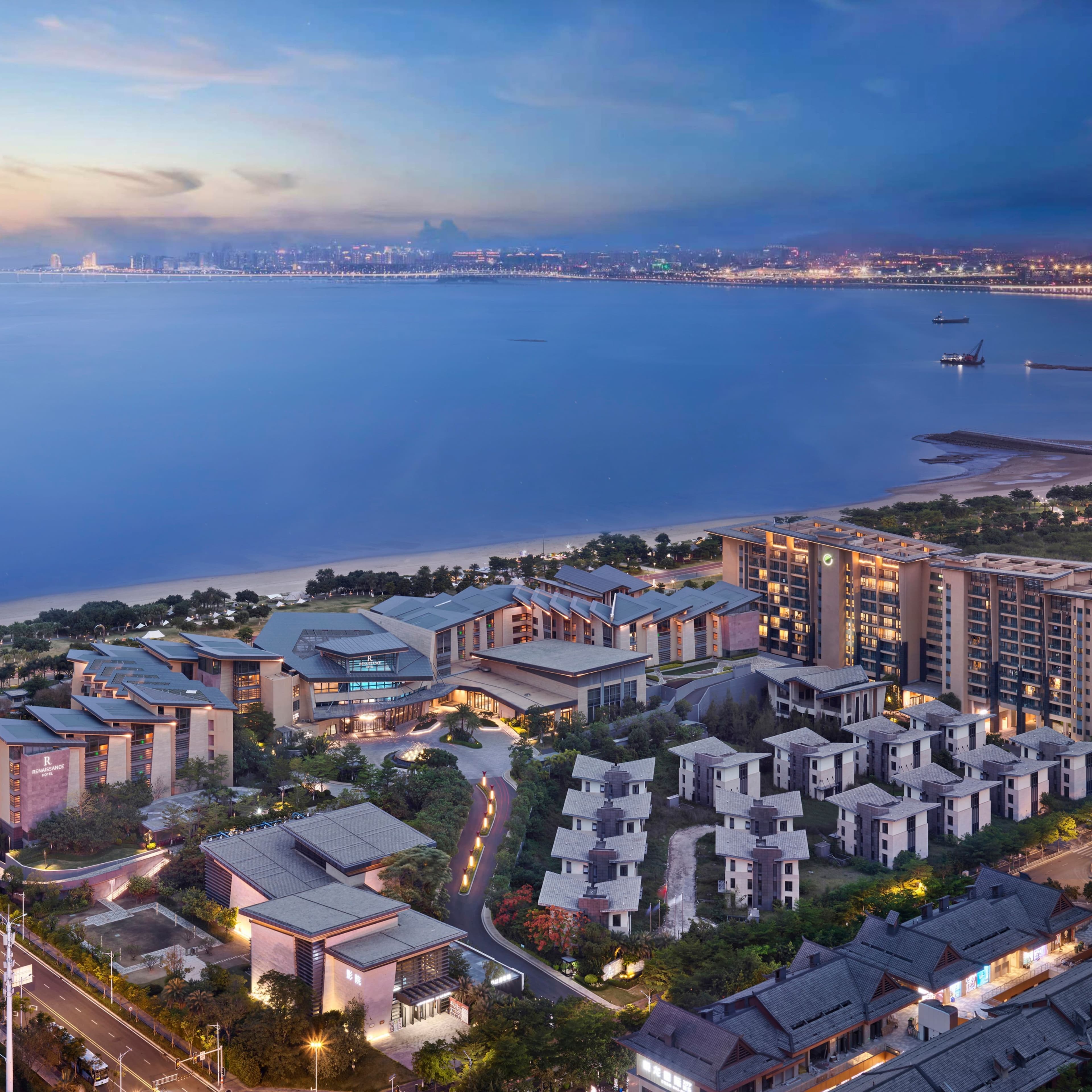 Renaissance Xiamen Hotel - Image 1