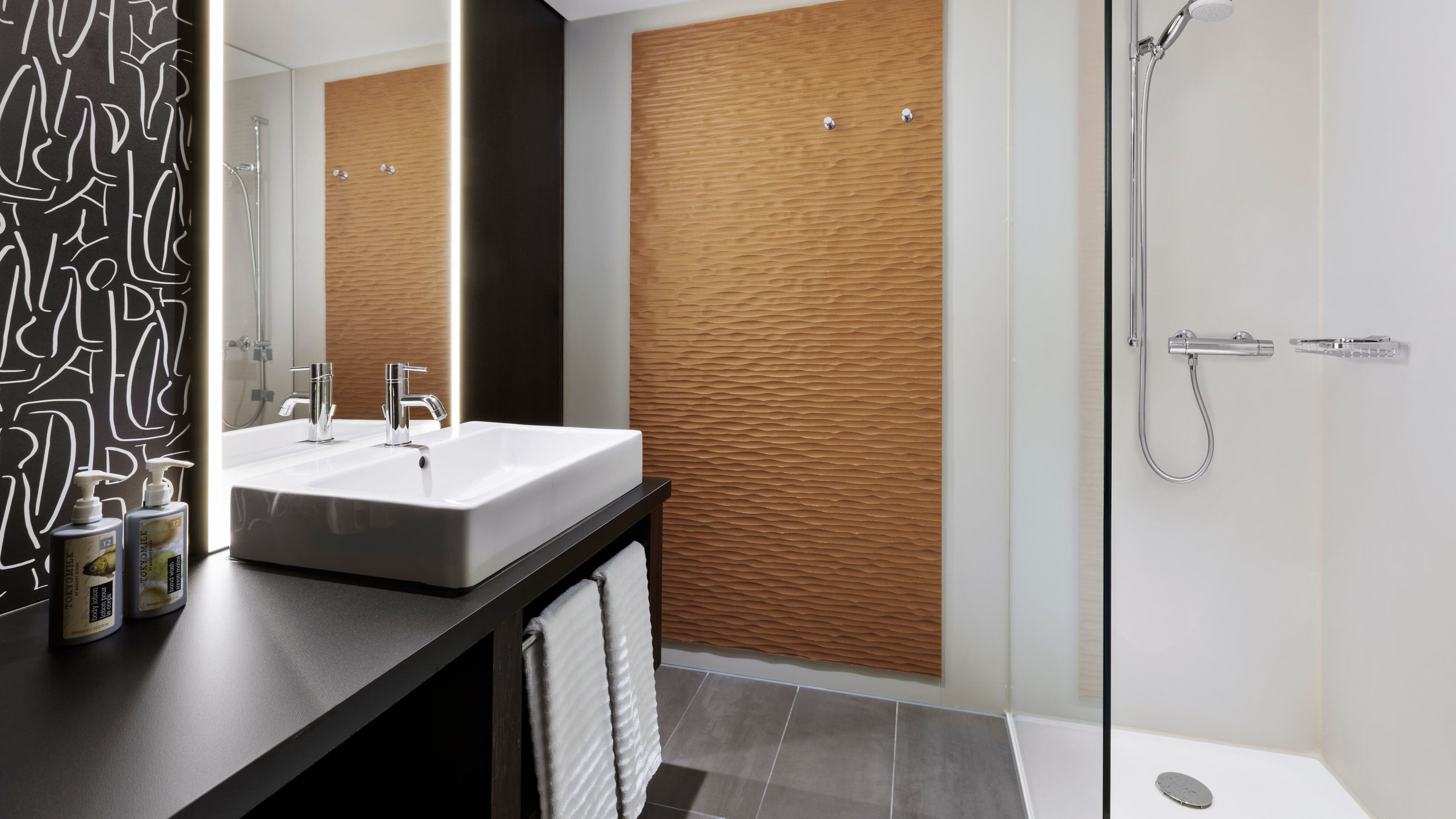 Renaissance Zurich Tower Hotel — 10
