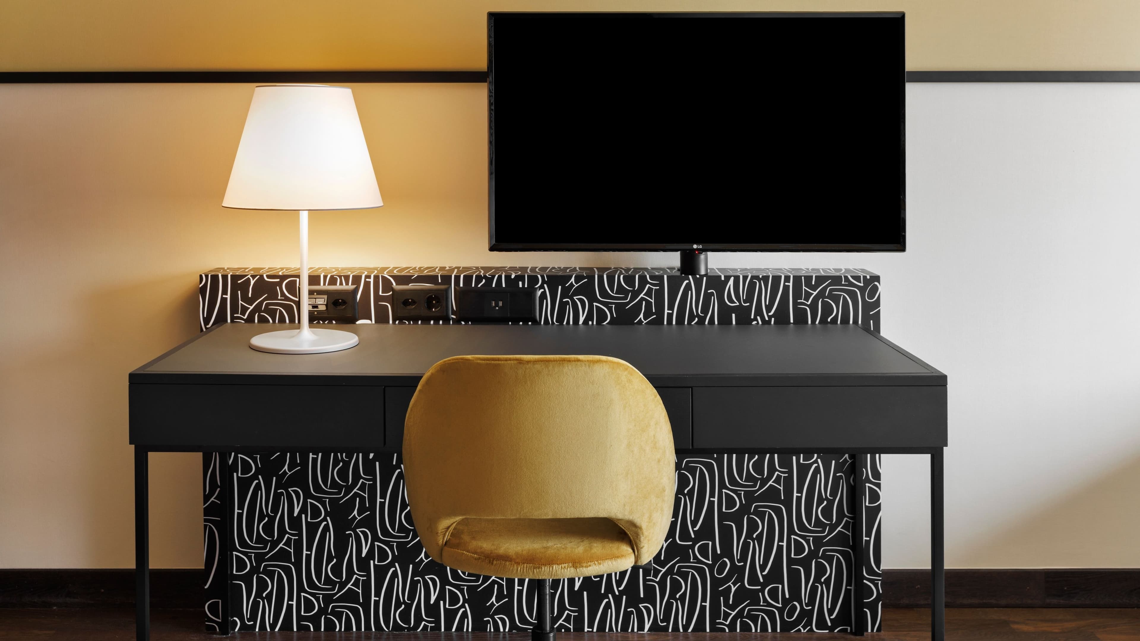 Comfort Room - Image 3