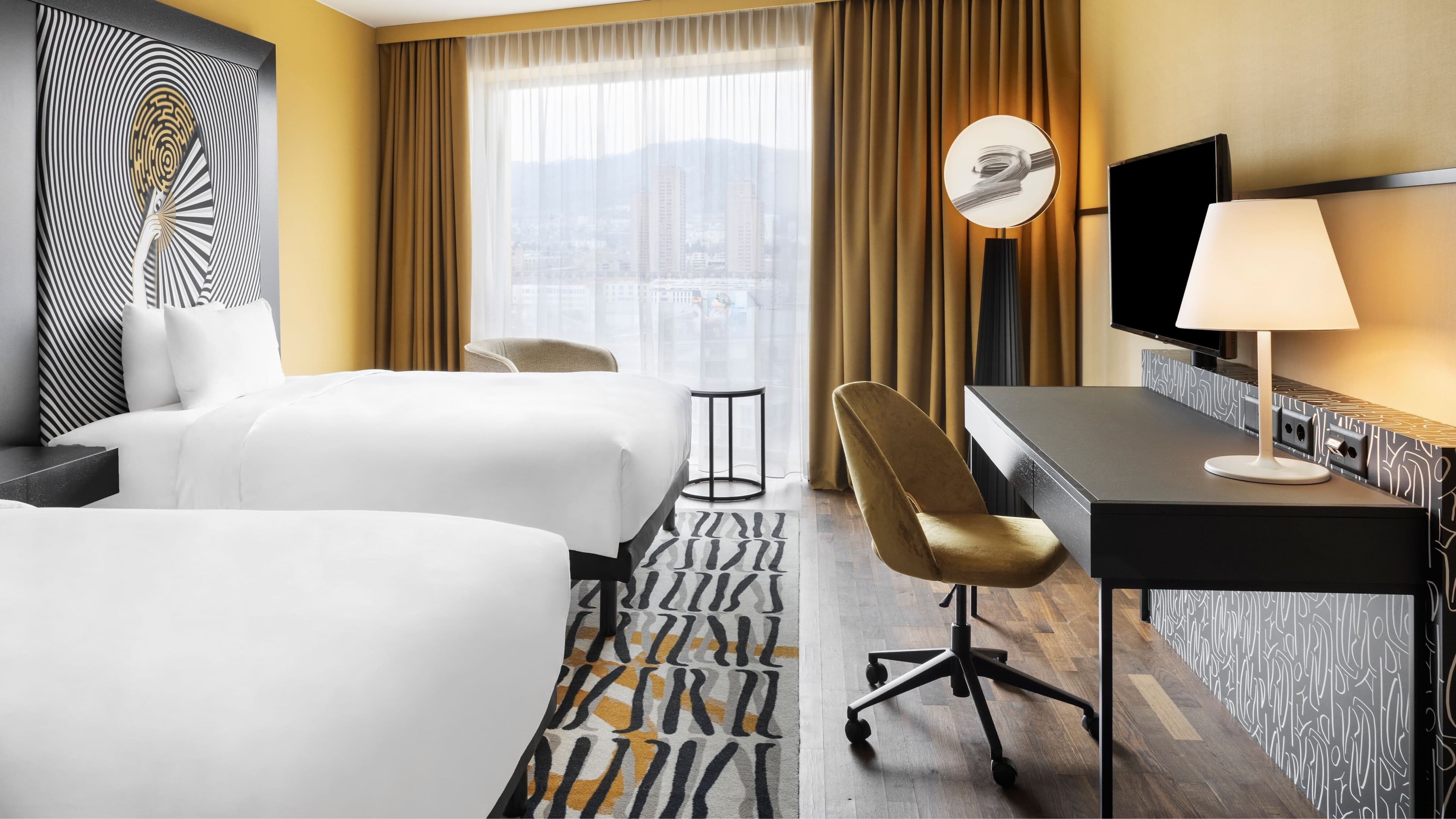 Comfort Room - Image 2