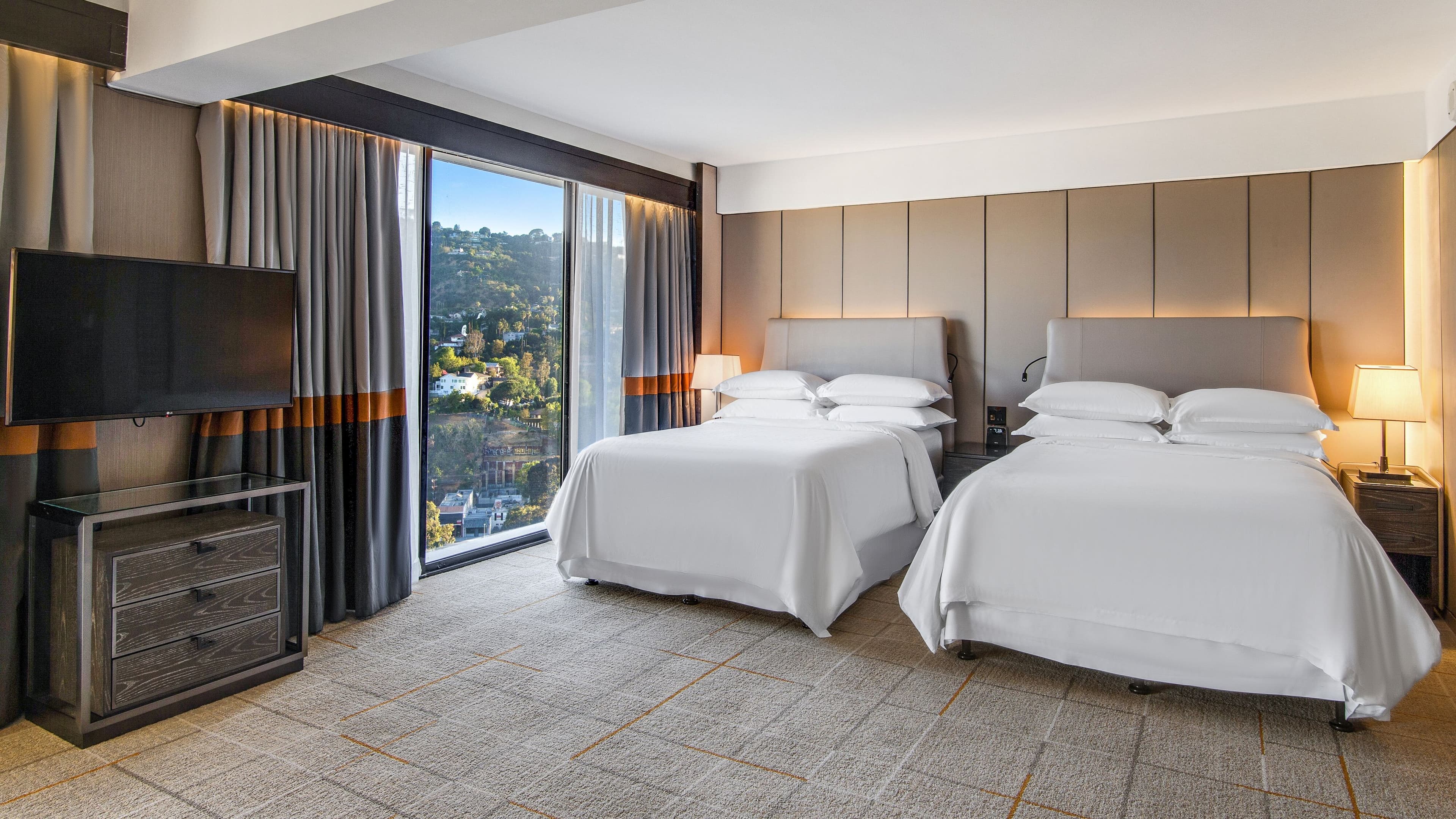 Sheraton Universal Hotel — 62