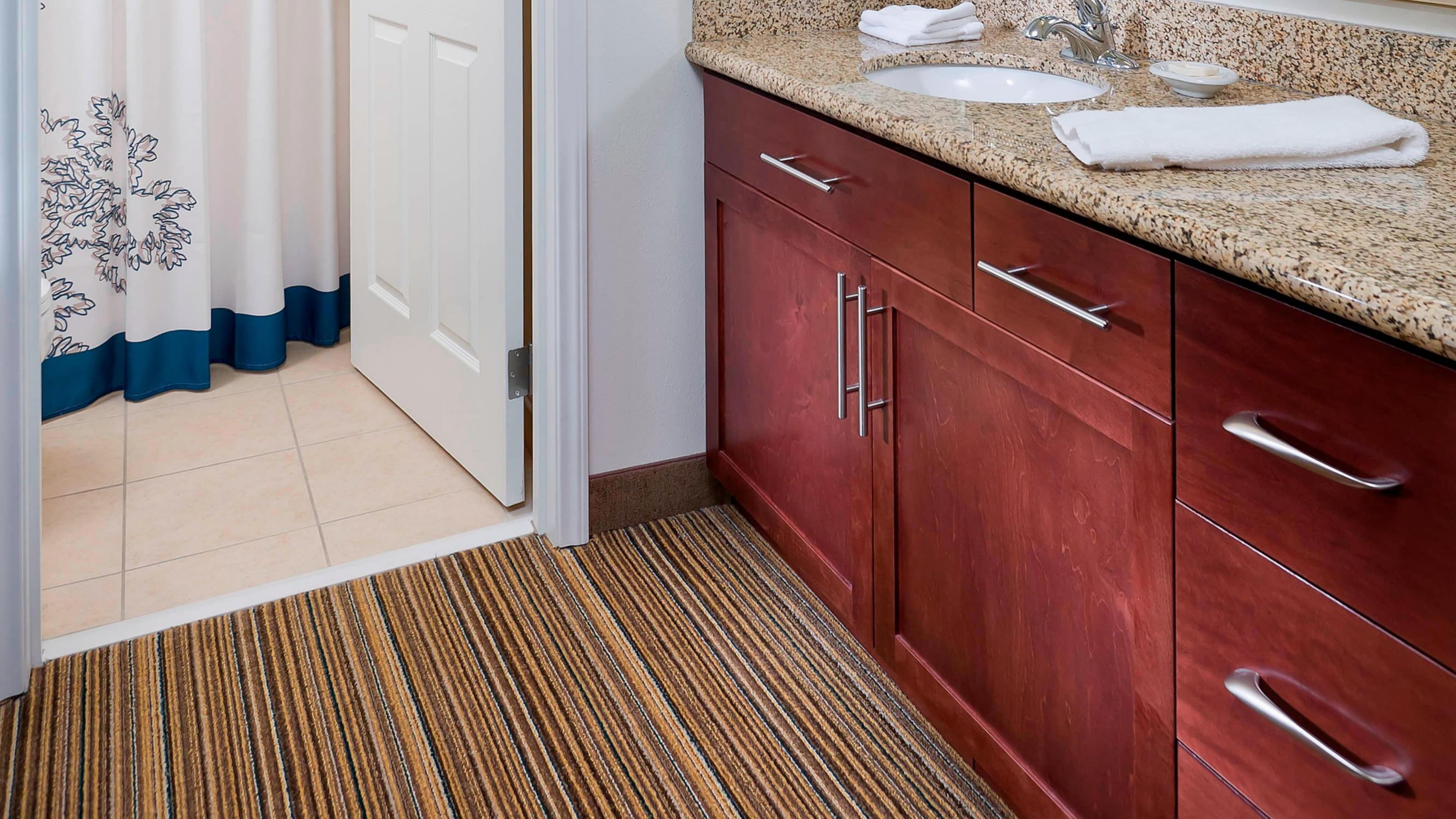 Residence Inn Cedar Rapids - Image 4