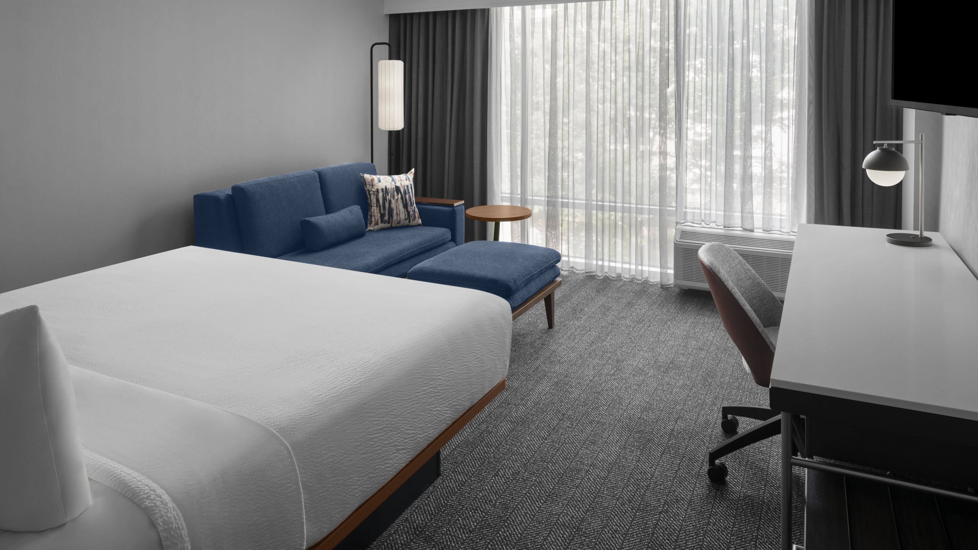 Newly Renovated 1 King - Image 1