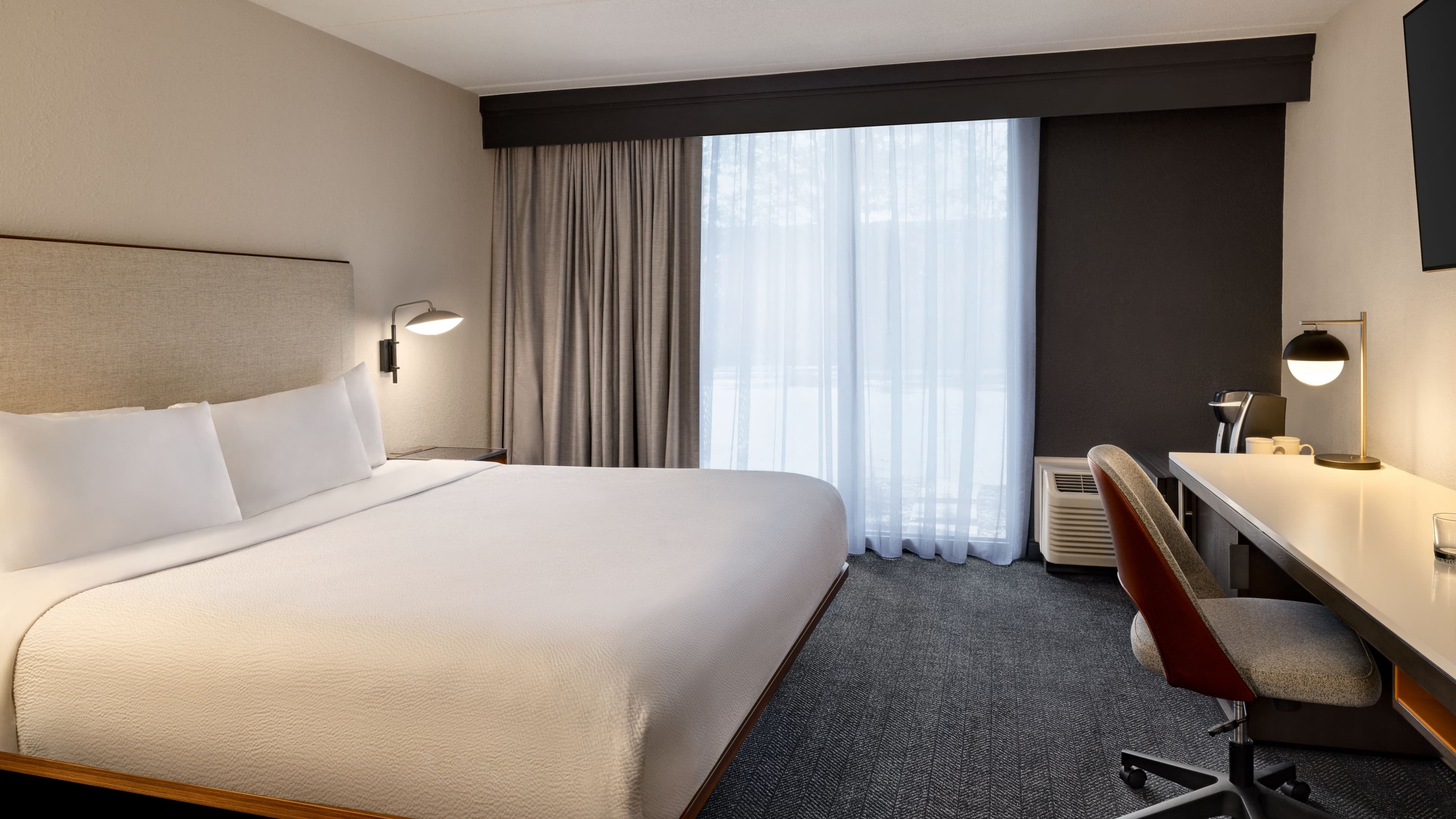 Holiday Inn Atlanta-Northlake — 12