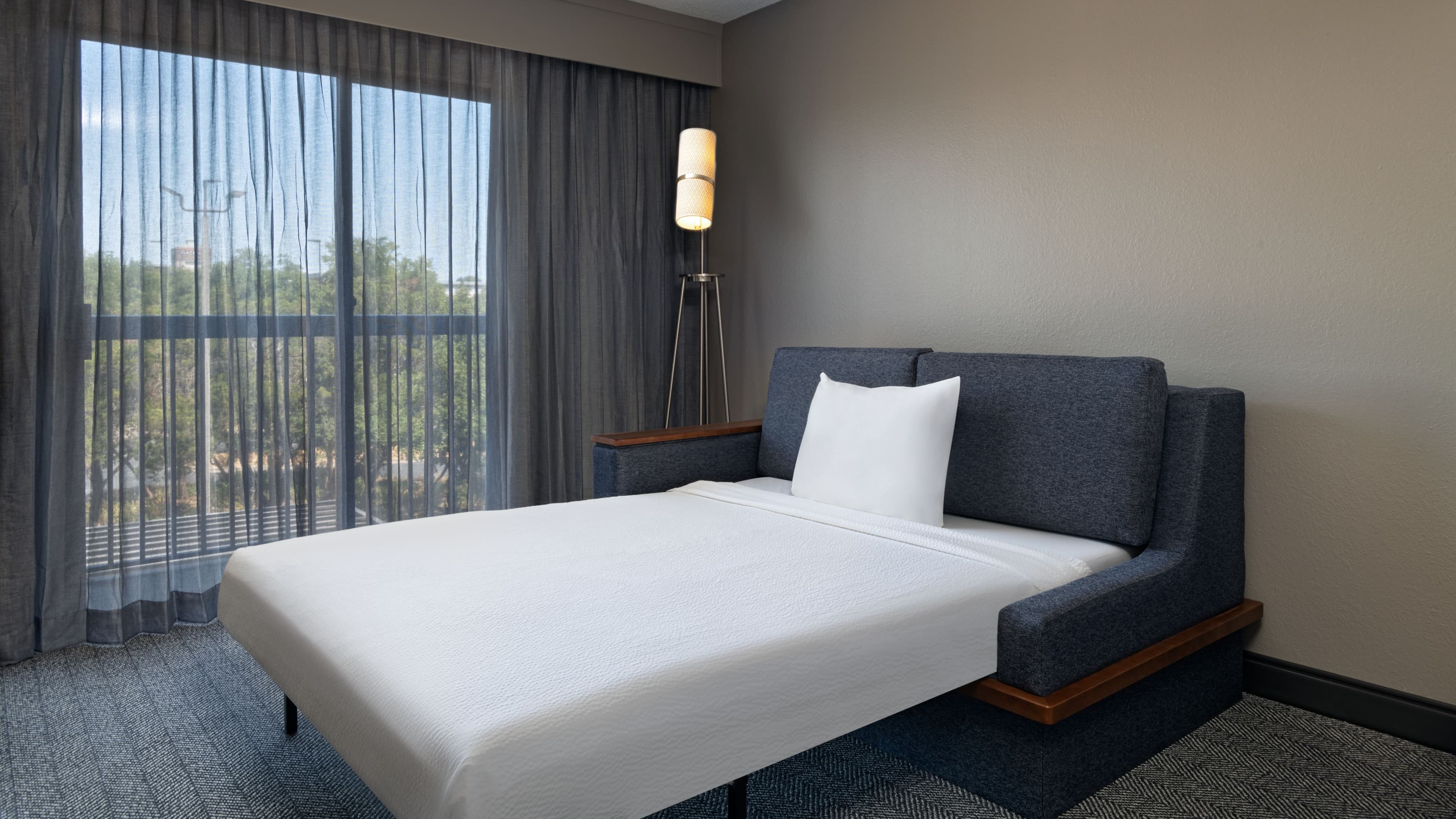 Courtyard Austin The Domain Area — 14