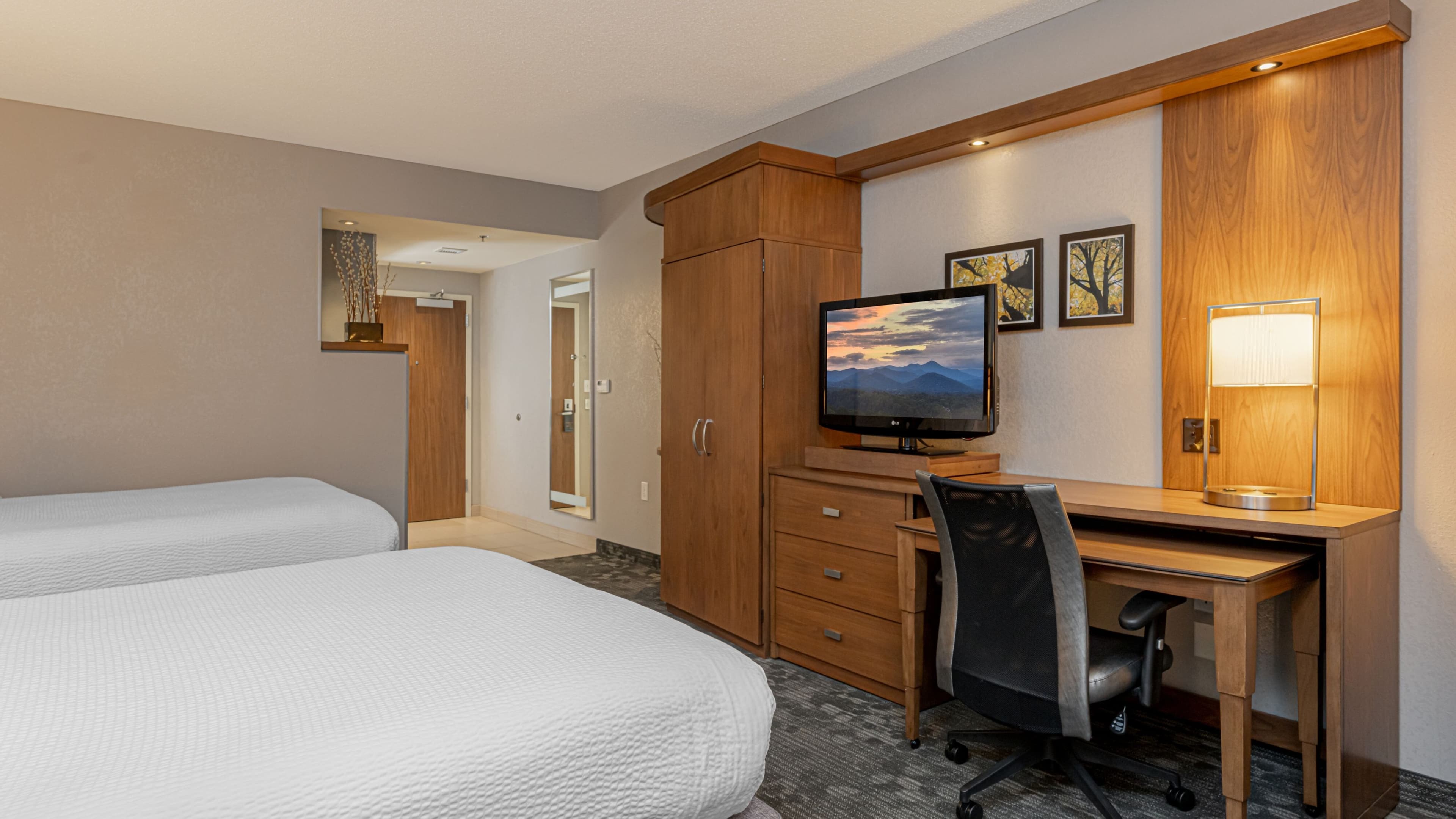 Holiday Inn & Suites Arden - Asheville Airport — 32
