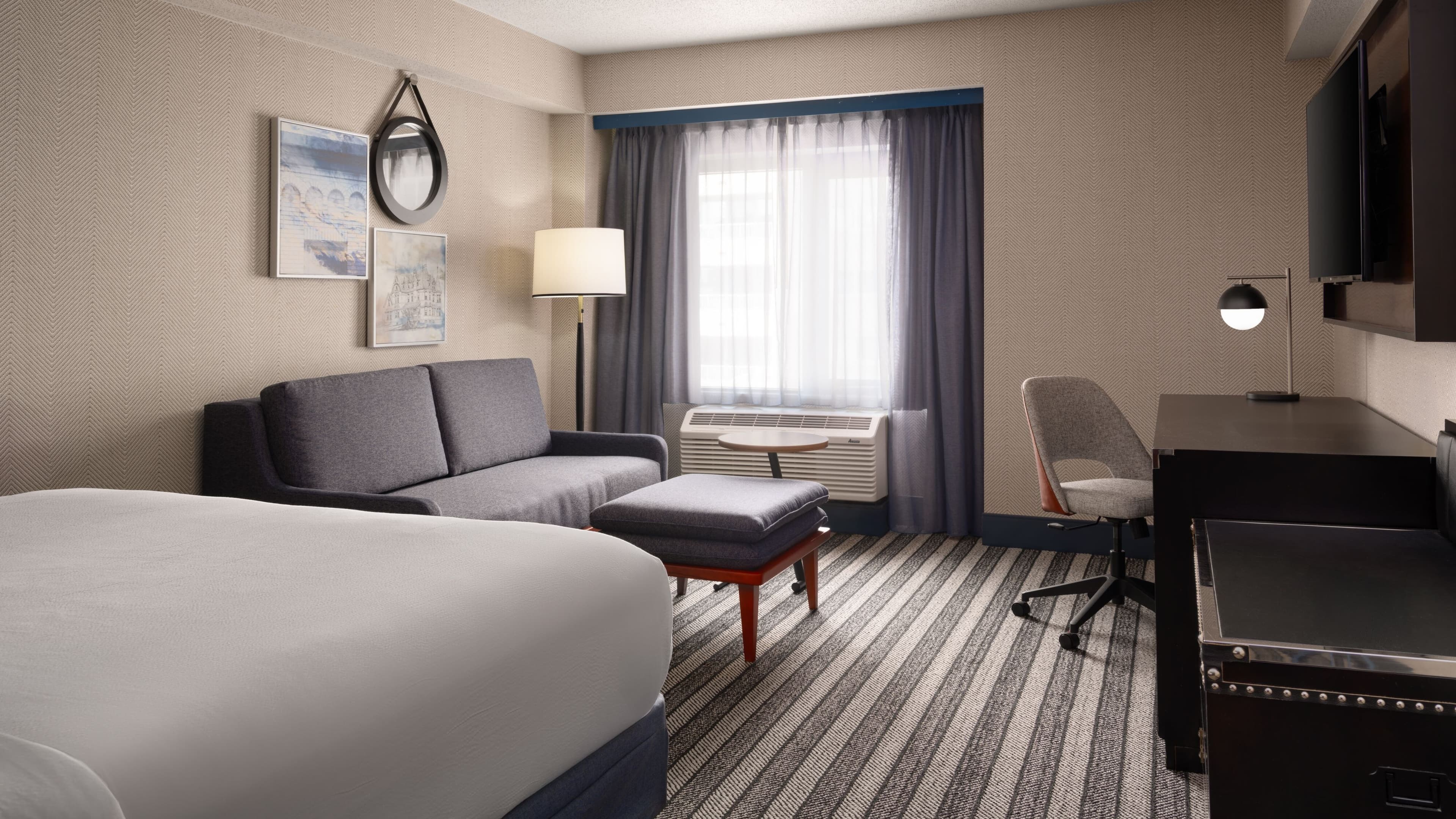 Courtyard Boston Brookline - Image 4