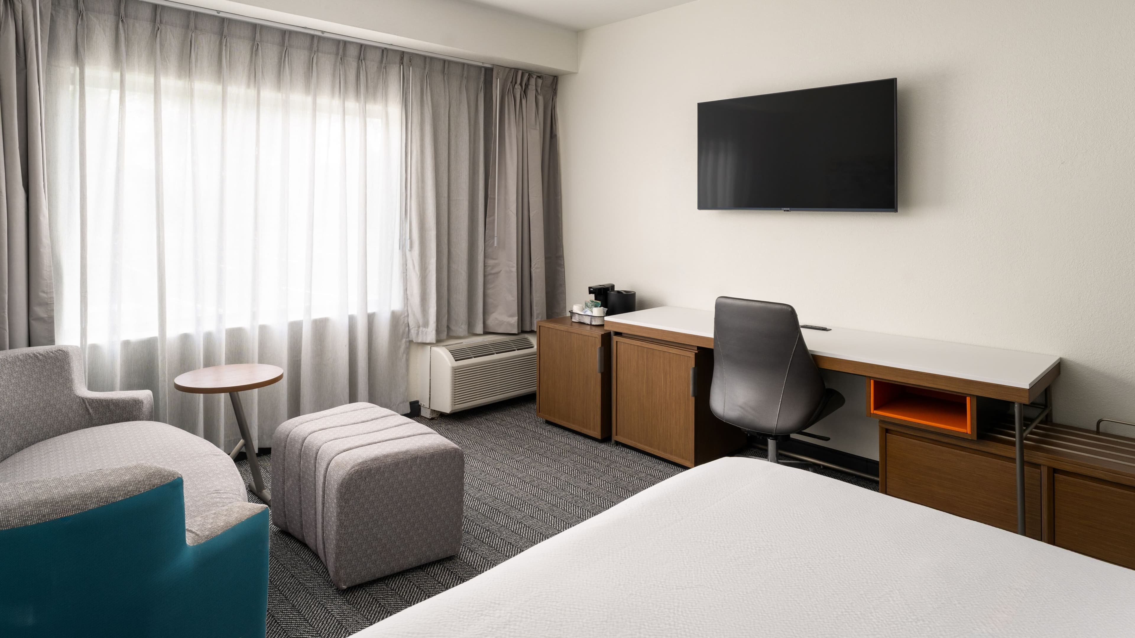 Courtyard Brunswick - Image 3