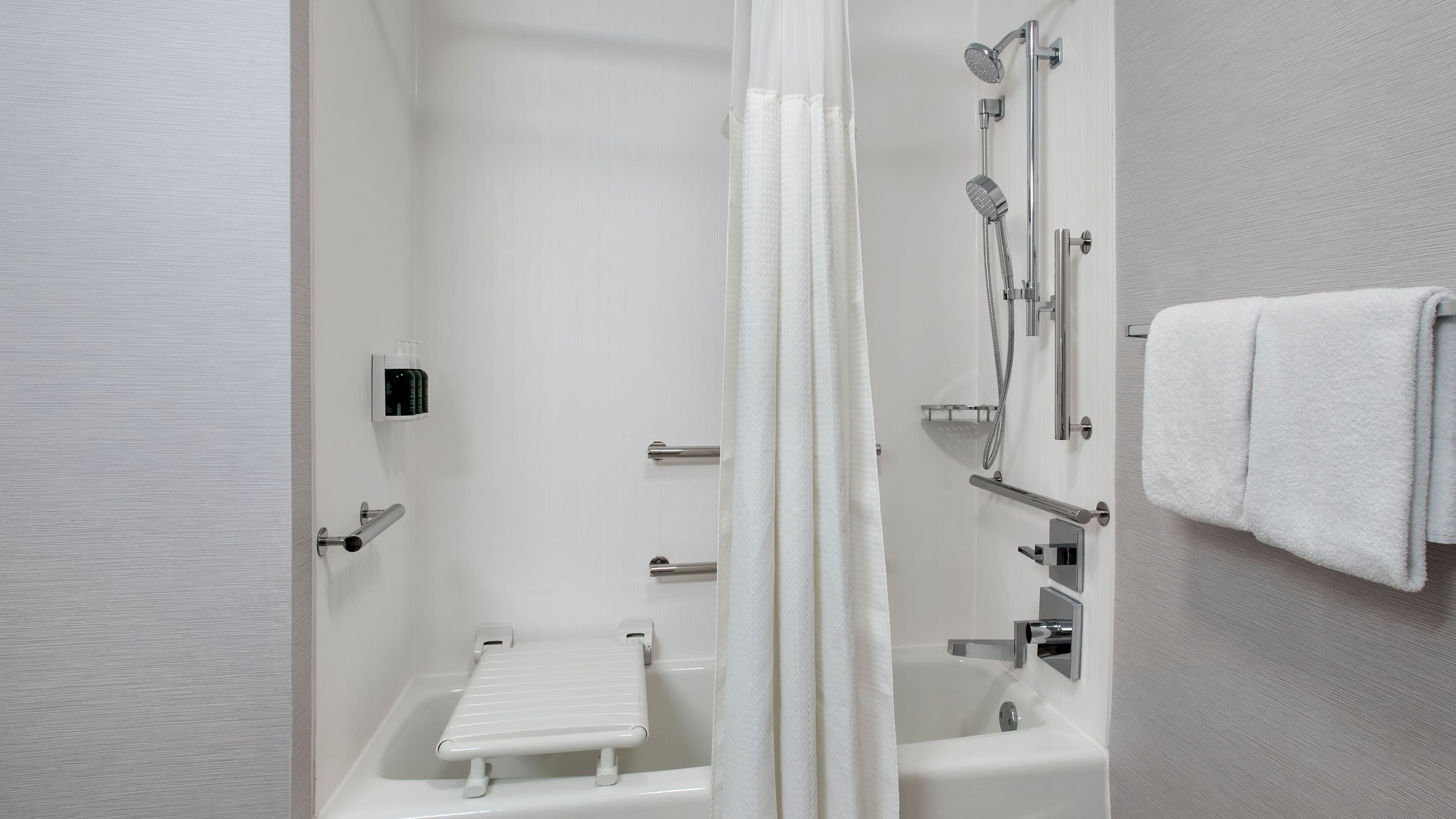 King Guest Room - Image 9