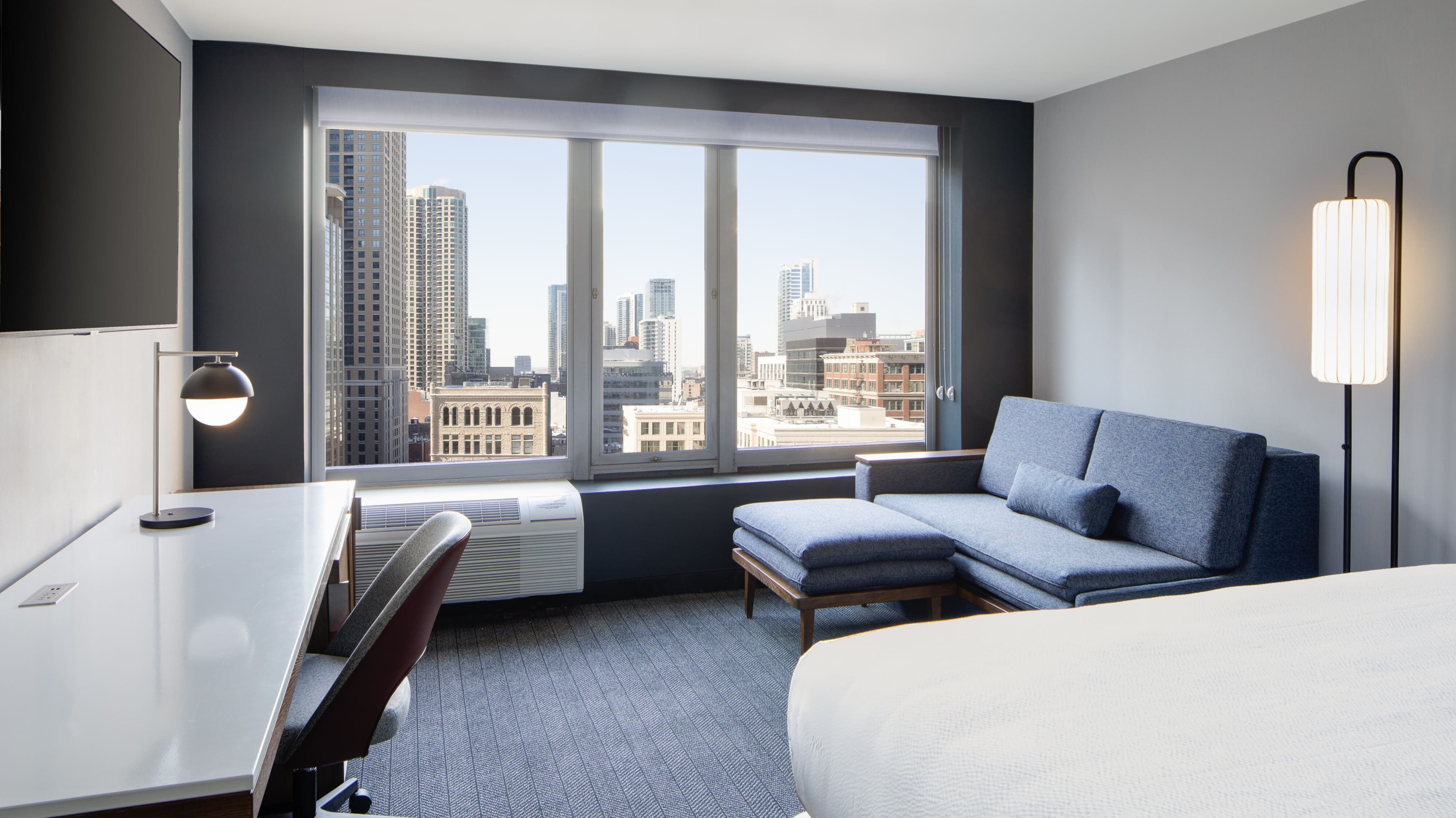 Courtyard Chicago Downtown/River North — 21