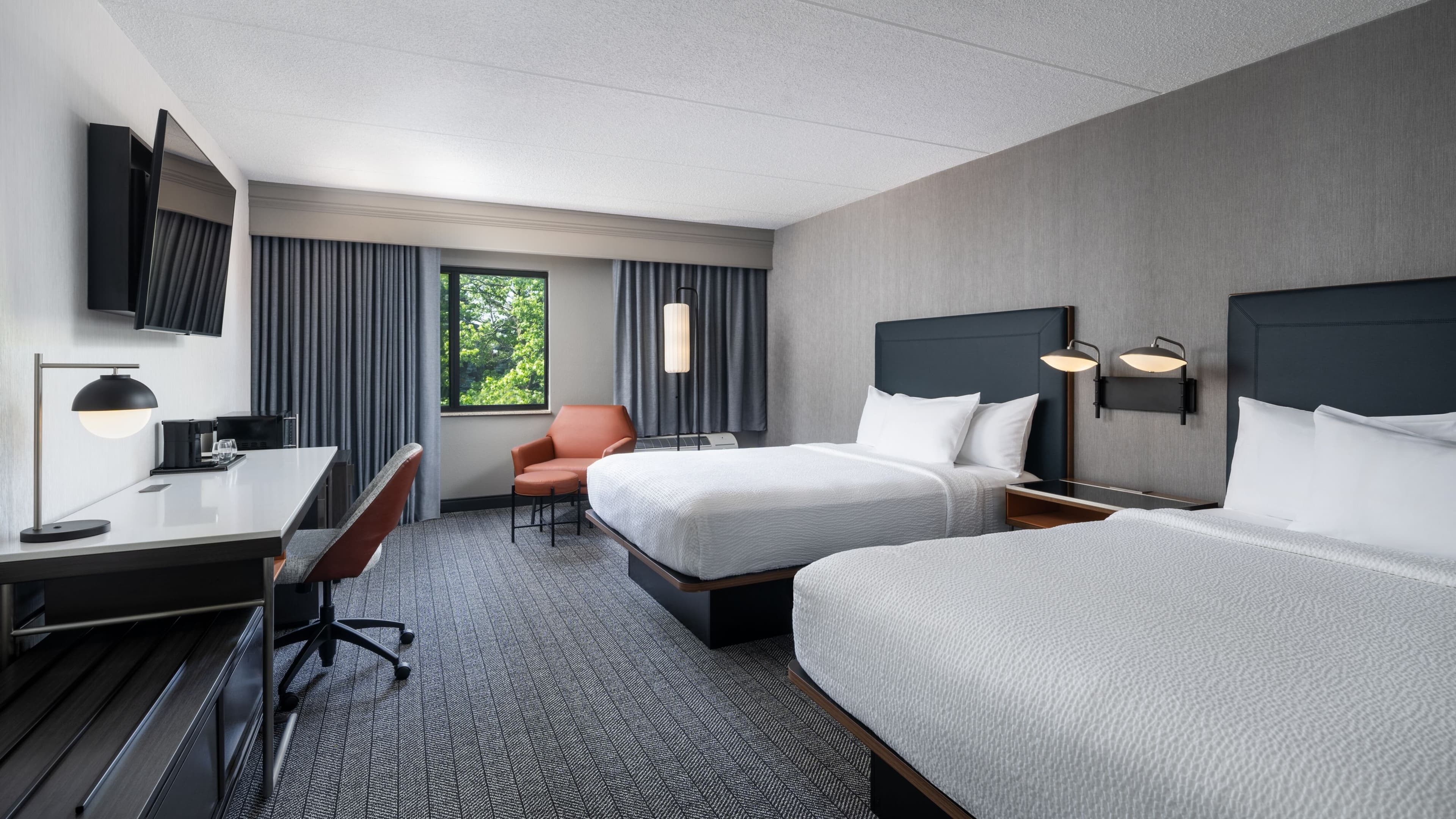 Courtyard Cleveland Beachwood — 9