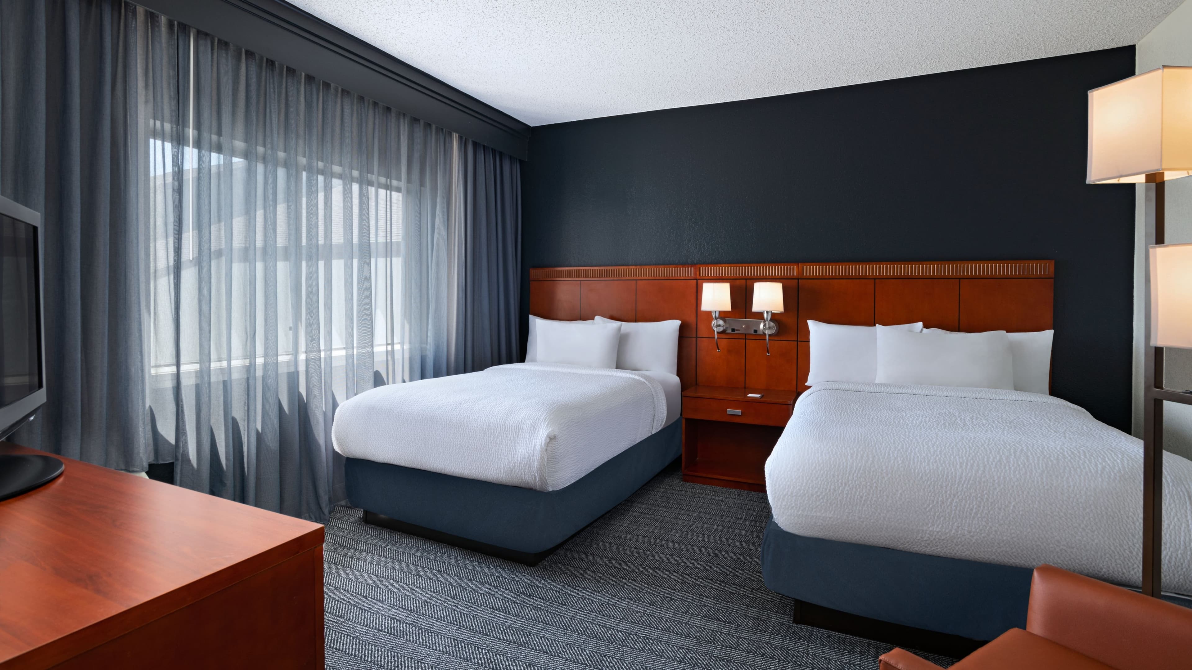 One Bedroom Suite - Image 1