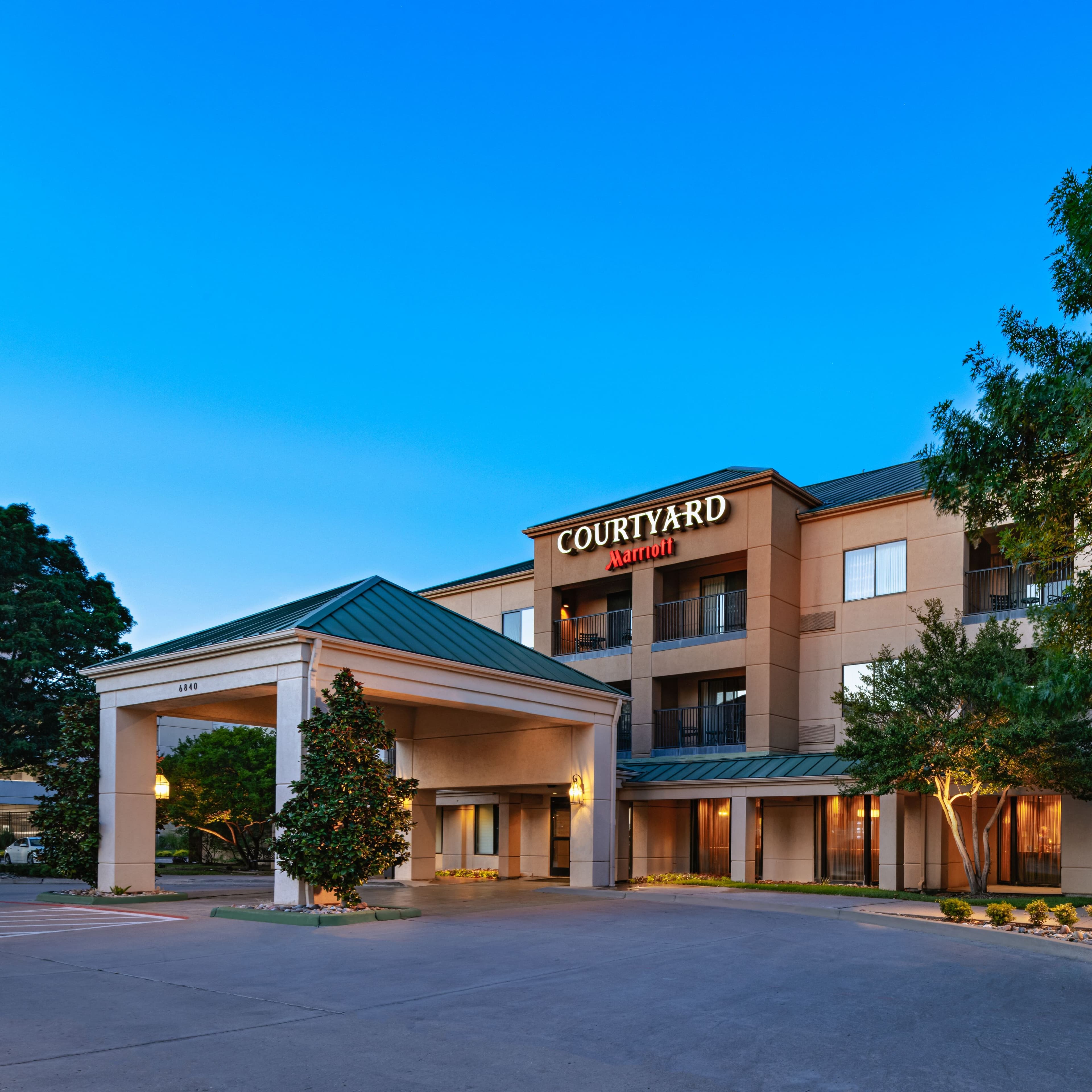 Courtyard Dallas Plano in Legacy Park - Image 1